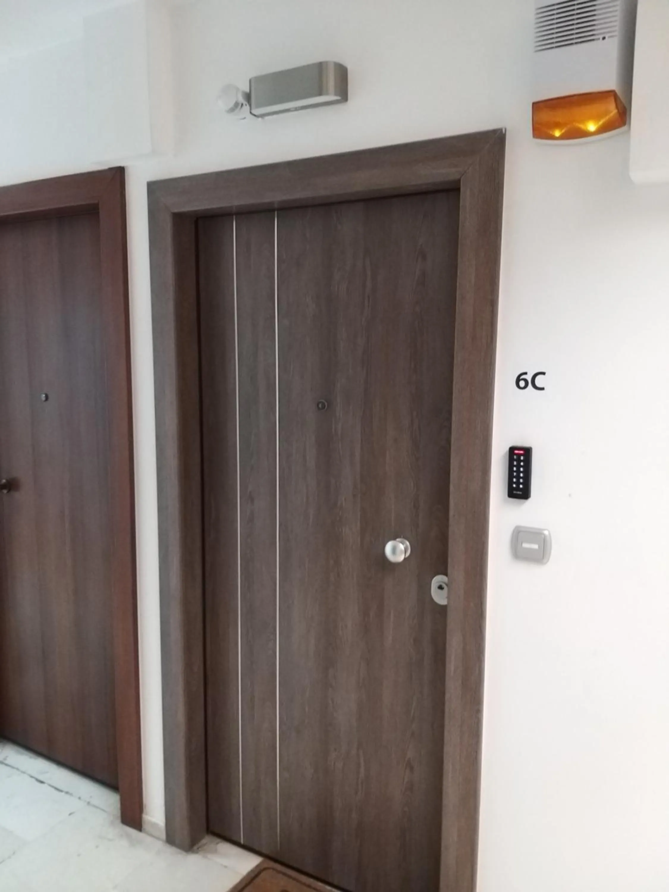 Amazing Apartments @ Aiolou Str.