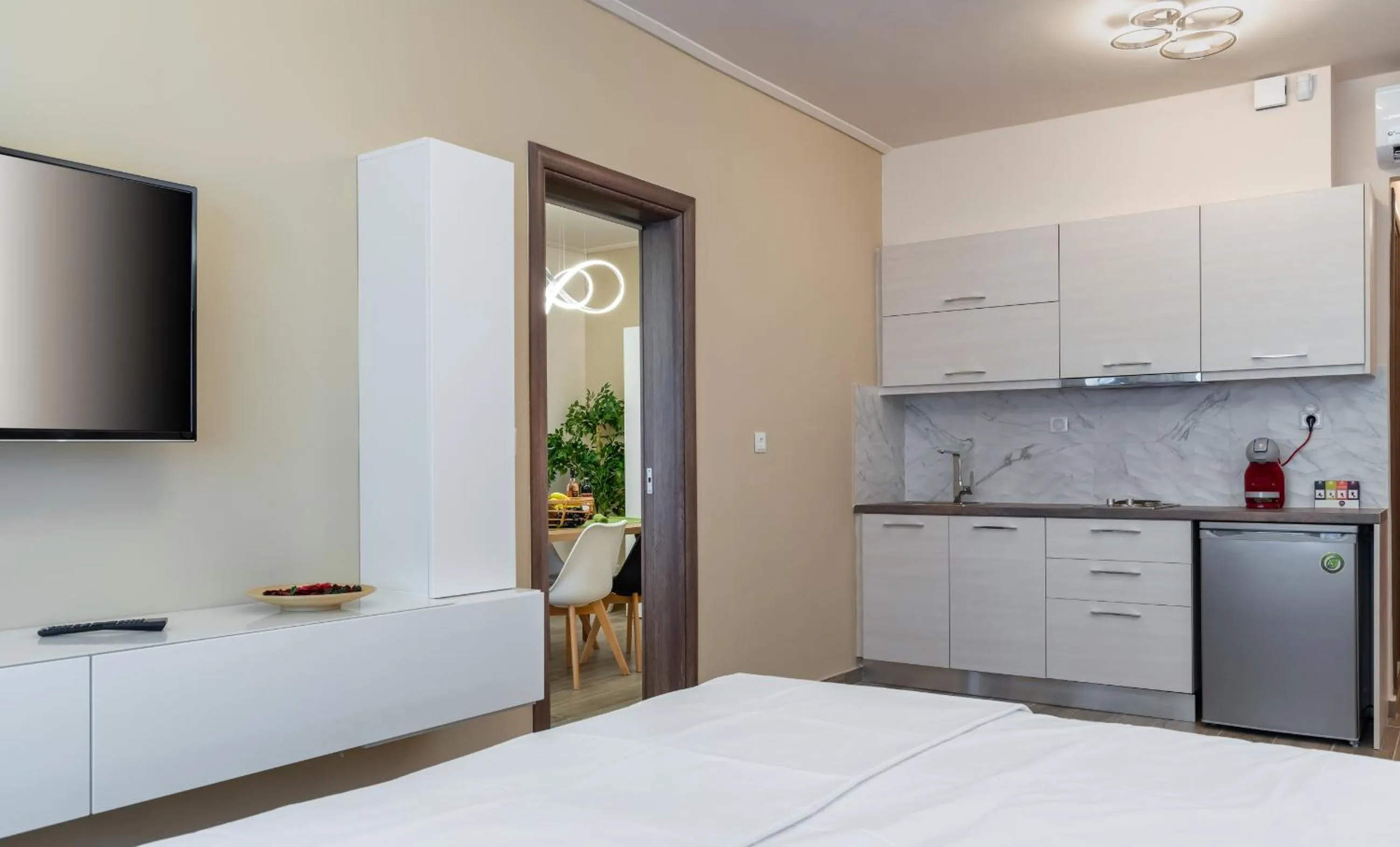 Bed in Amazing Apartments @ Aiolou Str.