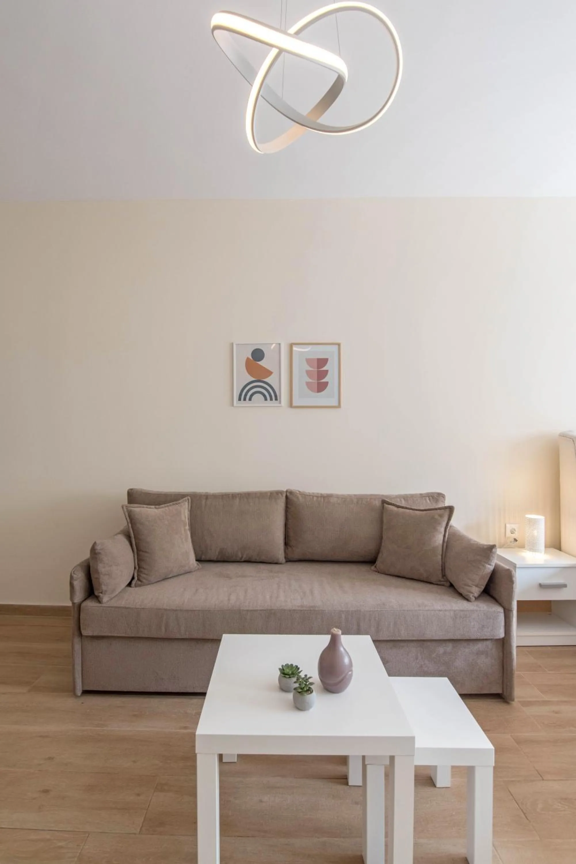 Amazing Apartments @ Aiolou Str.
