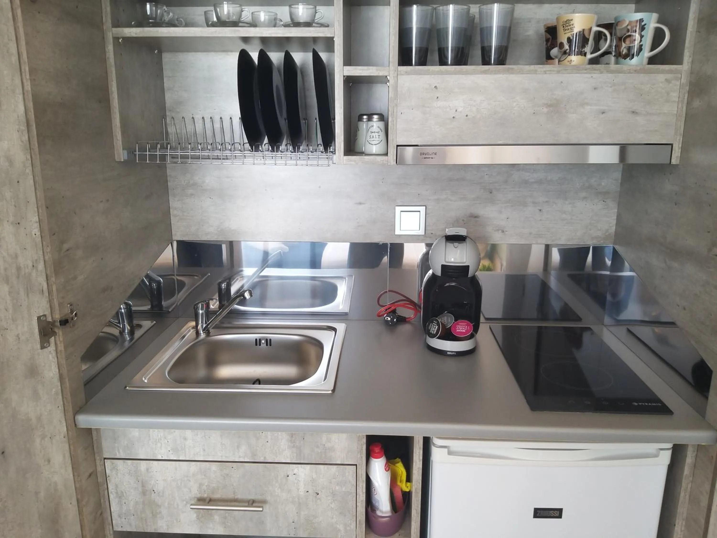 Kitchen or kitchenette in Amazing Apartments @ Aiolou Str.