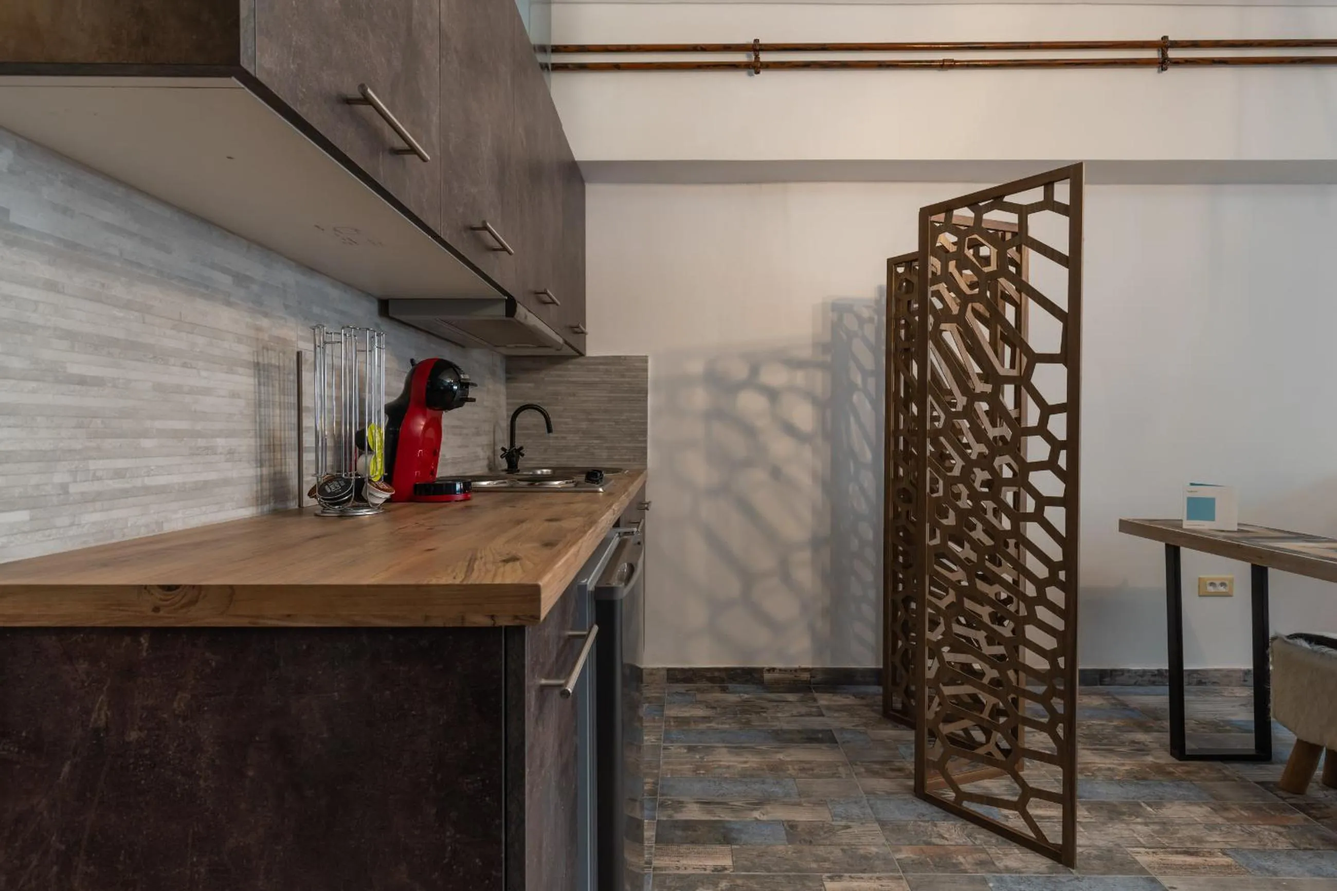 Amazing Apartments @ Aiolou Str.