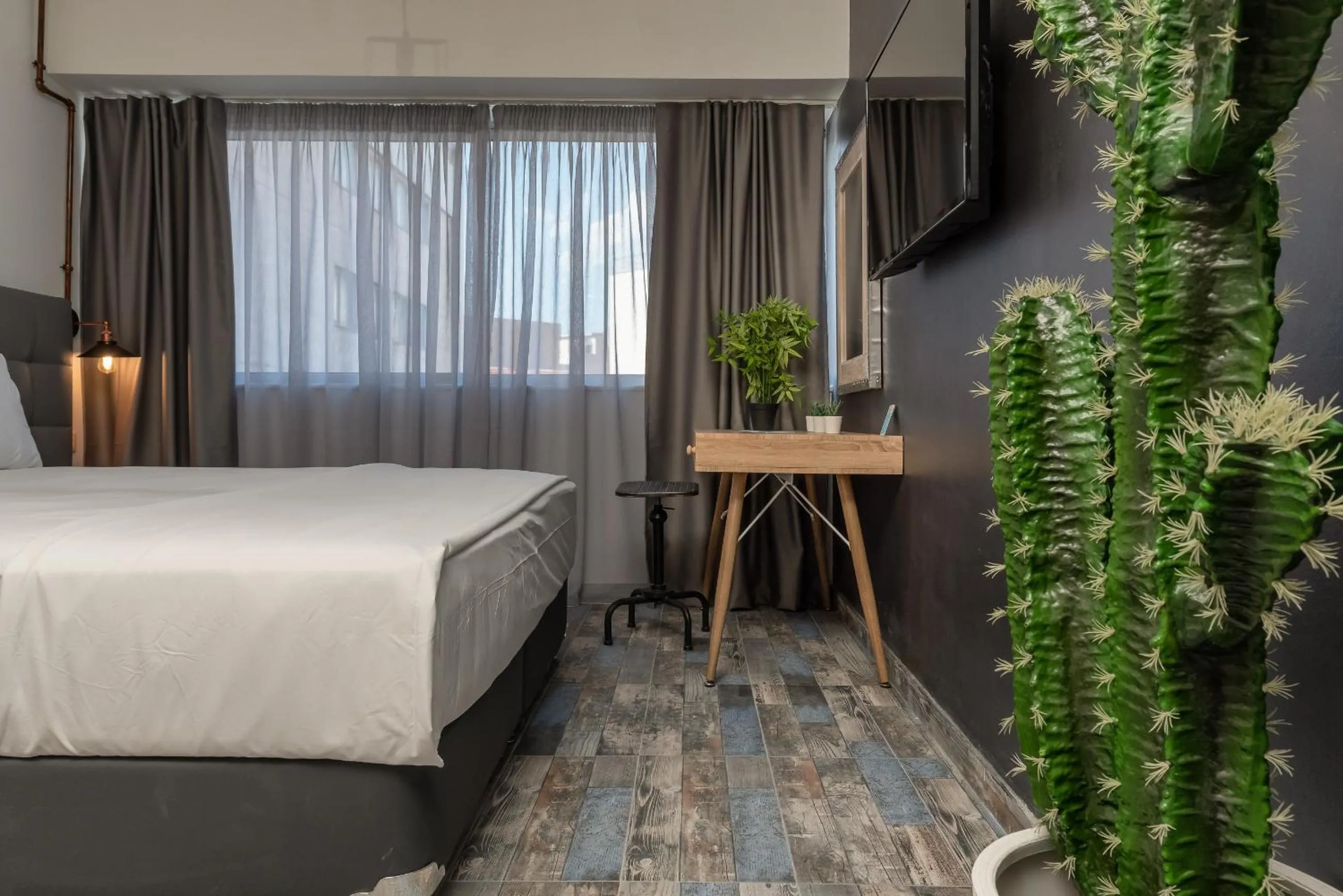 Bed in Amazing Apartments @ Aiolou Str.