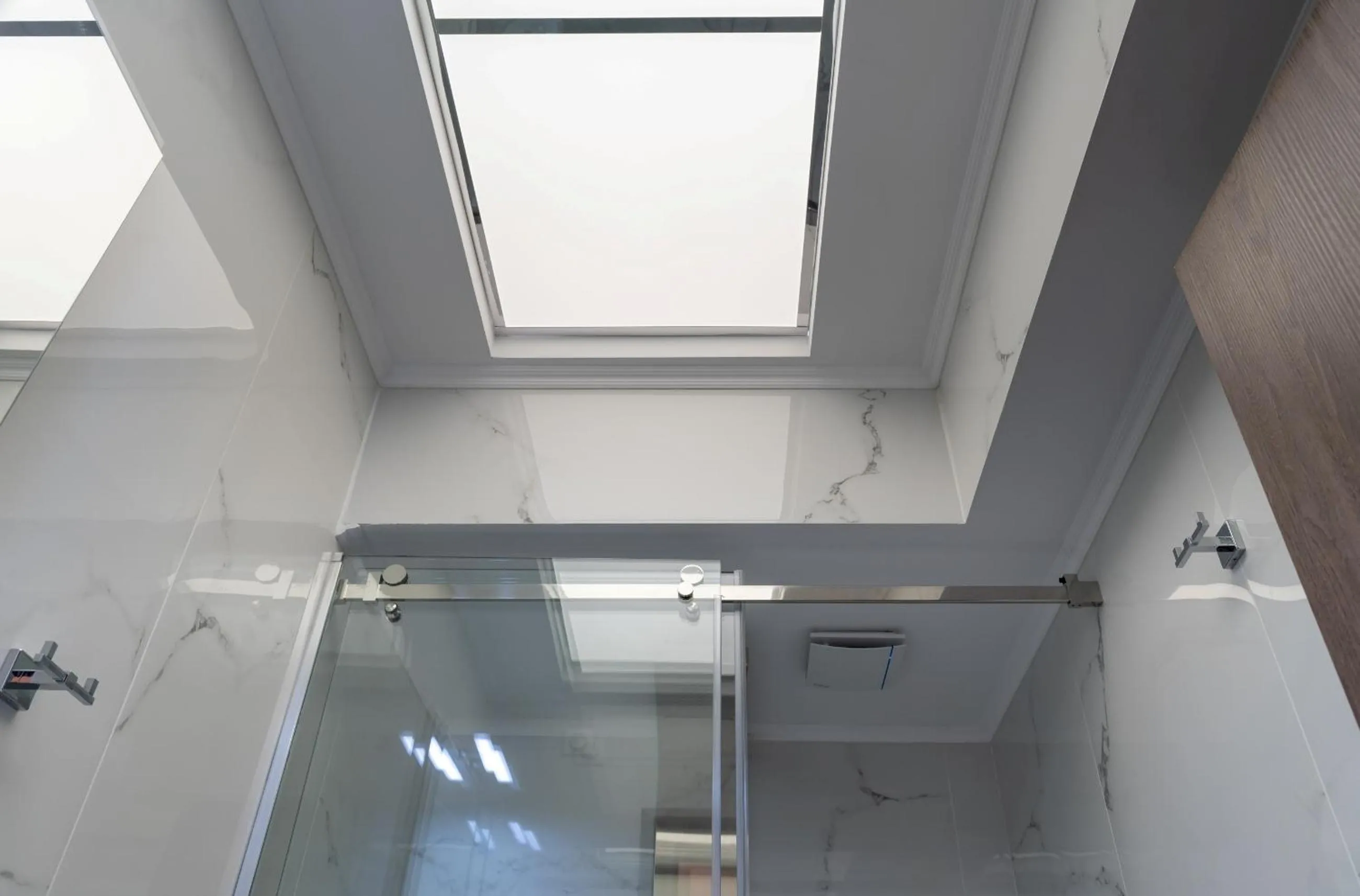 Shower in Amazing Apartments @ Aiolou Str.