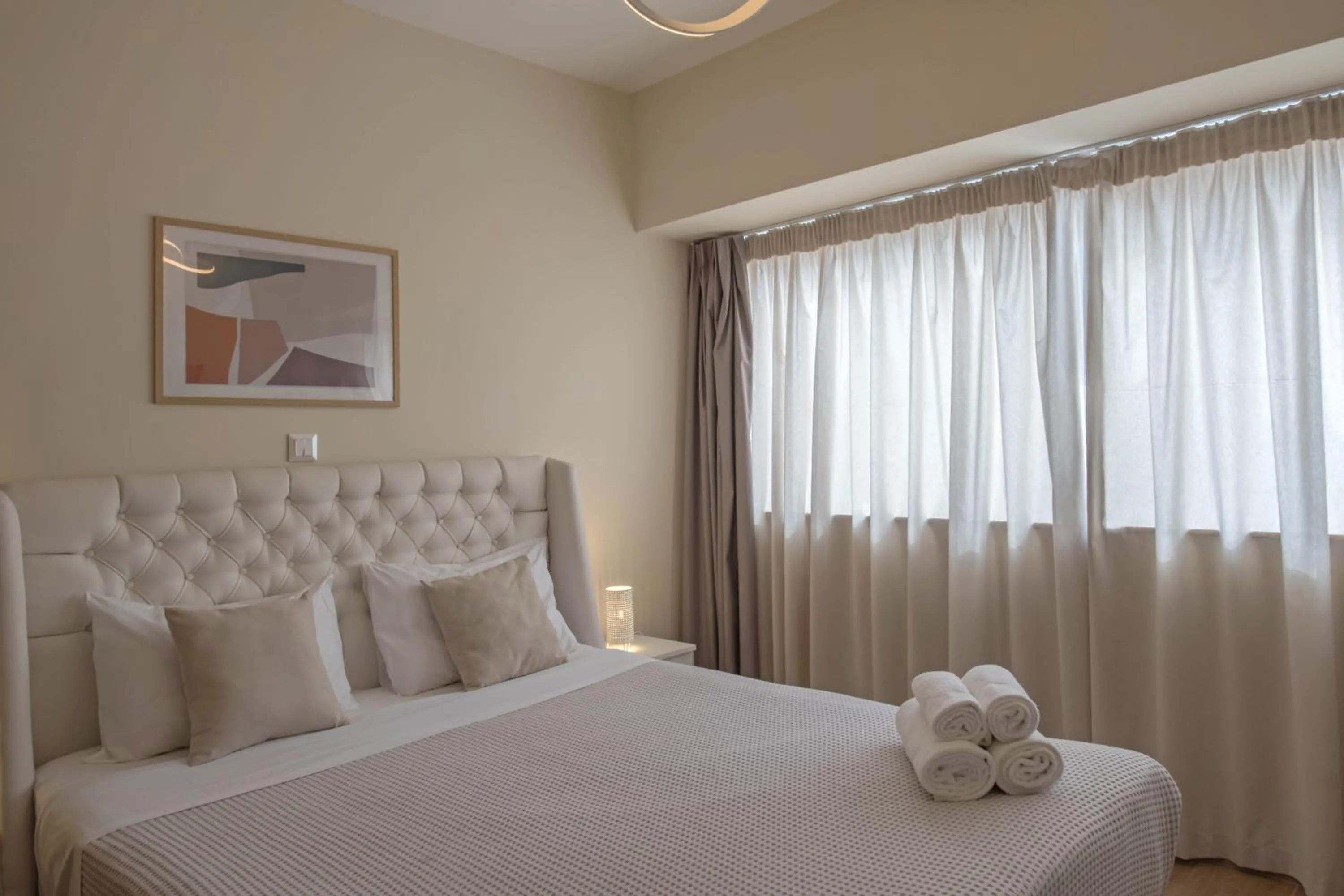 Bed in Amazing Apartments @ Aiolou Str.
