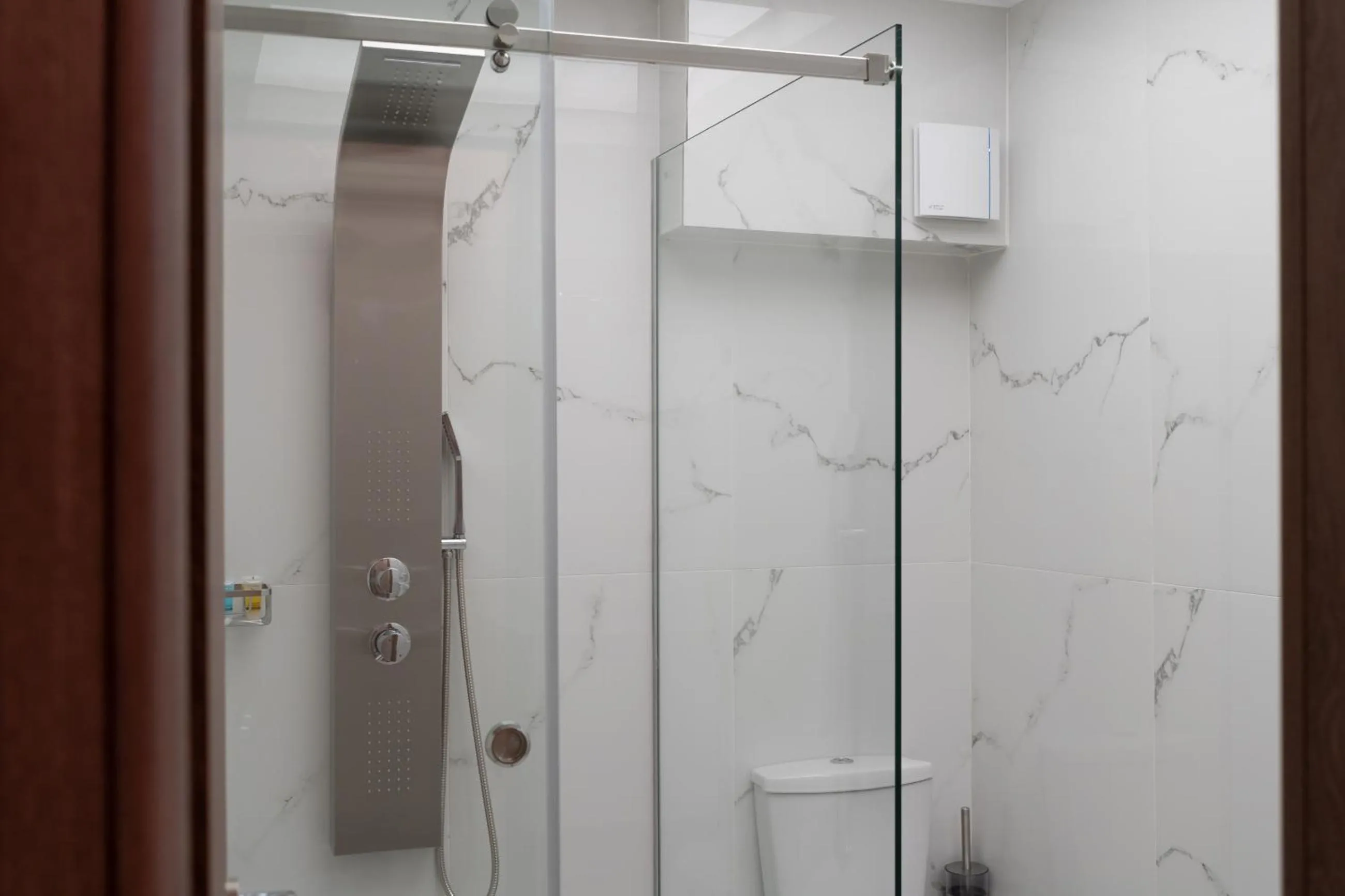 Shower in Amazing Apartments @ Aiolou Str.
