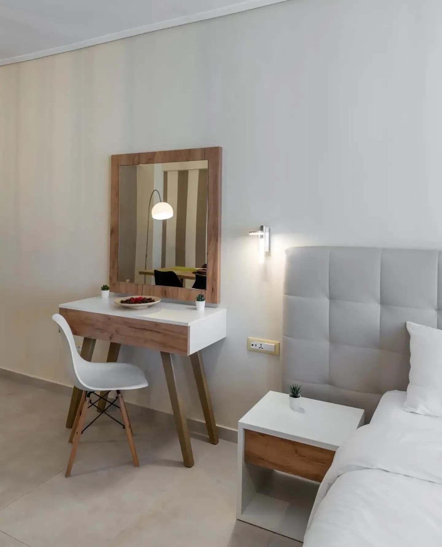Bed in Amazing Apartments @ Aiolou Str.