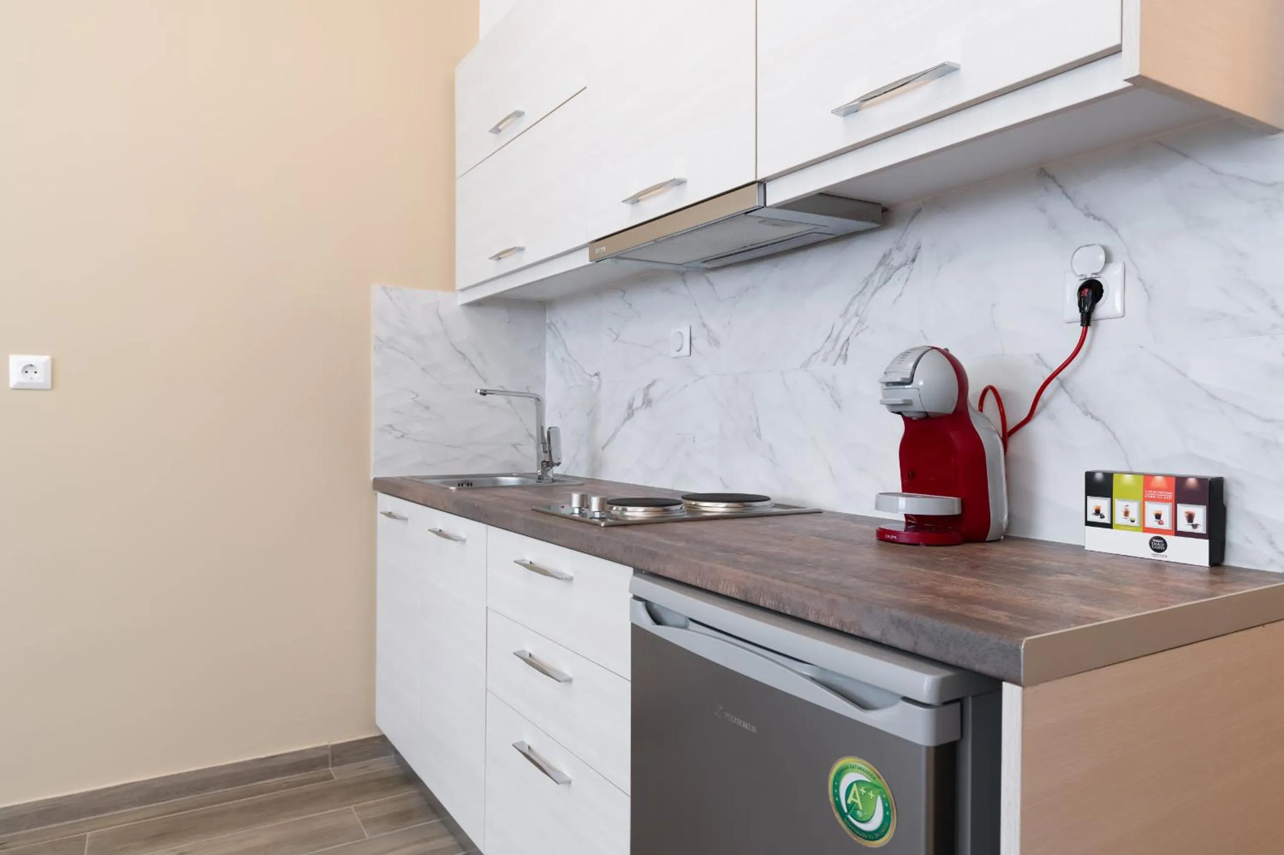 Amazing Apartments @ Aiolou Str.