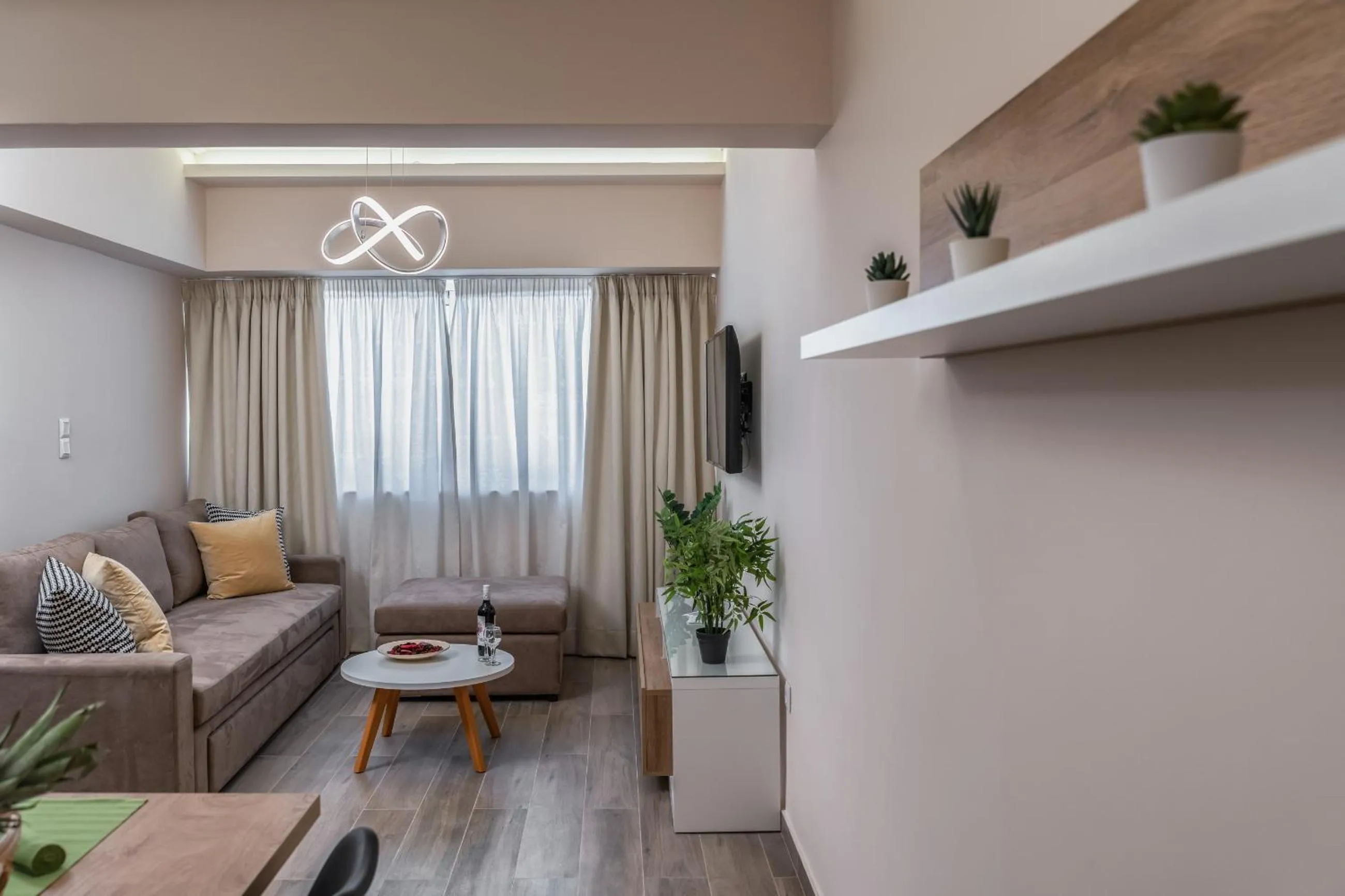 Amazing Apartments @ Aiolou Str.