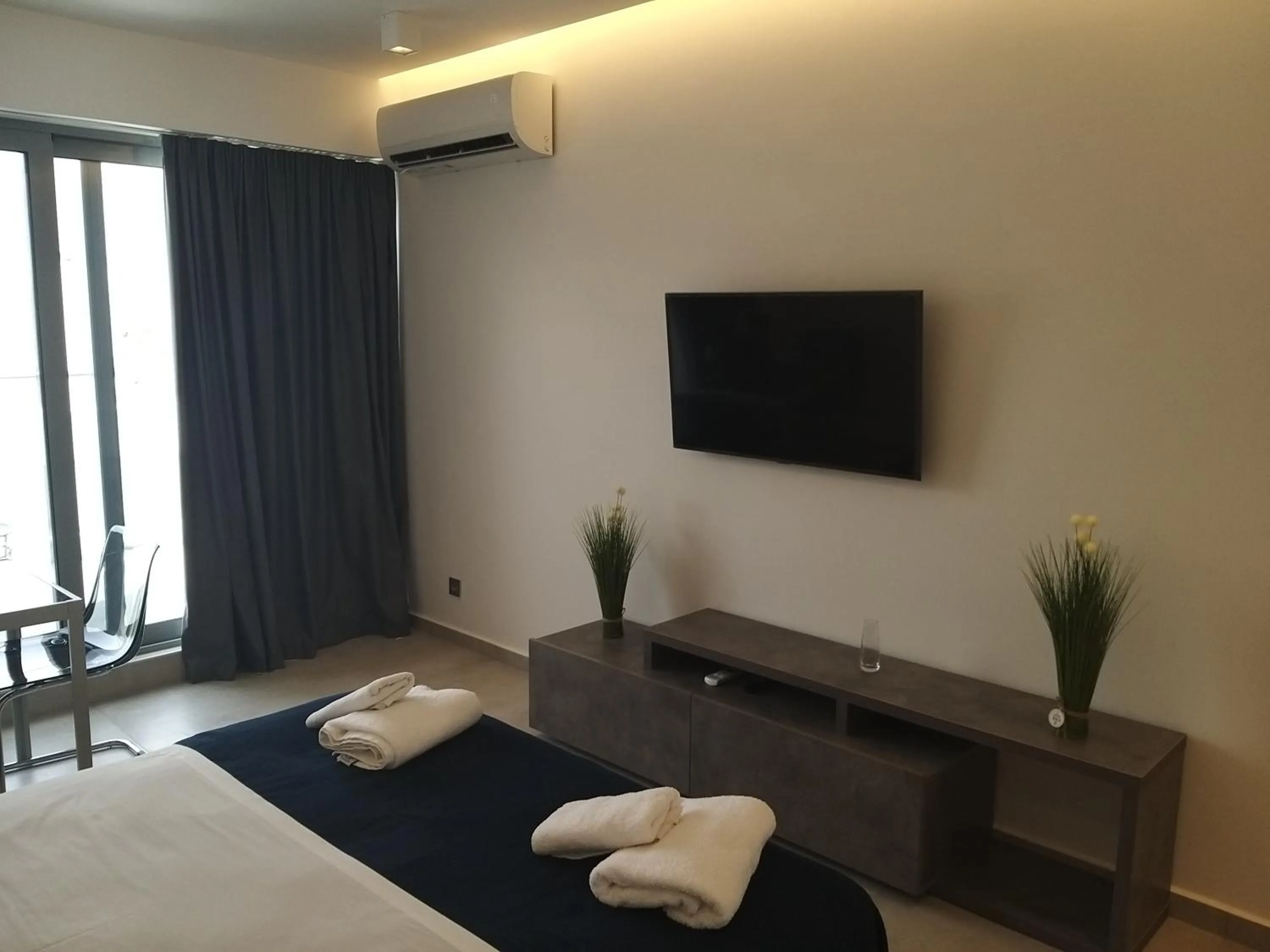 TV and multimedia, Bed in Amazing Apartments @ Aiolou Str.