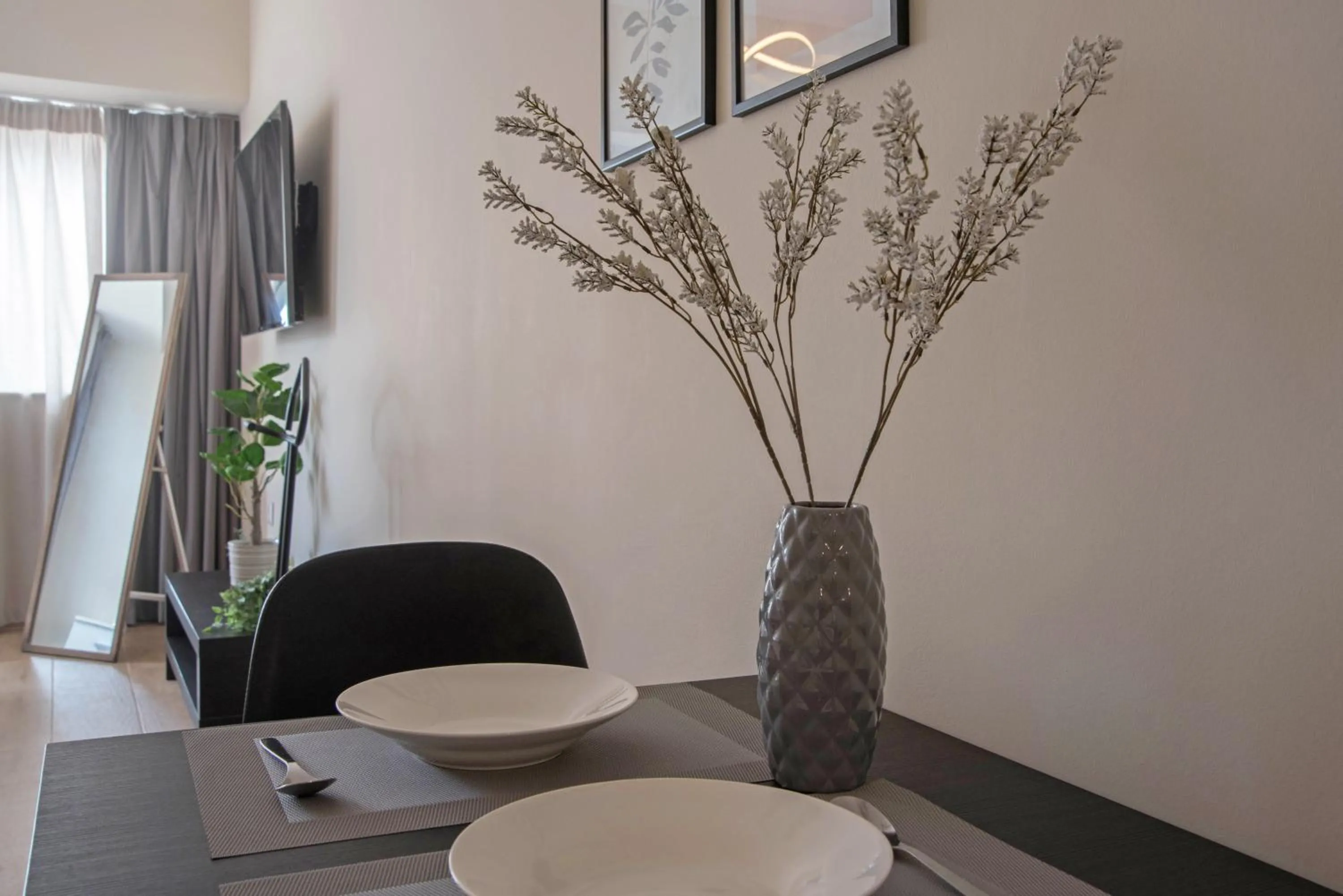 Amazing Apartments @ Aiolou Str.