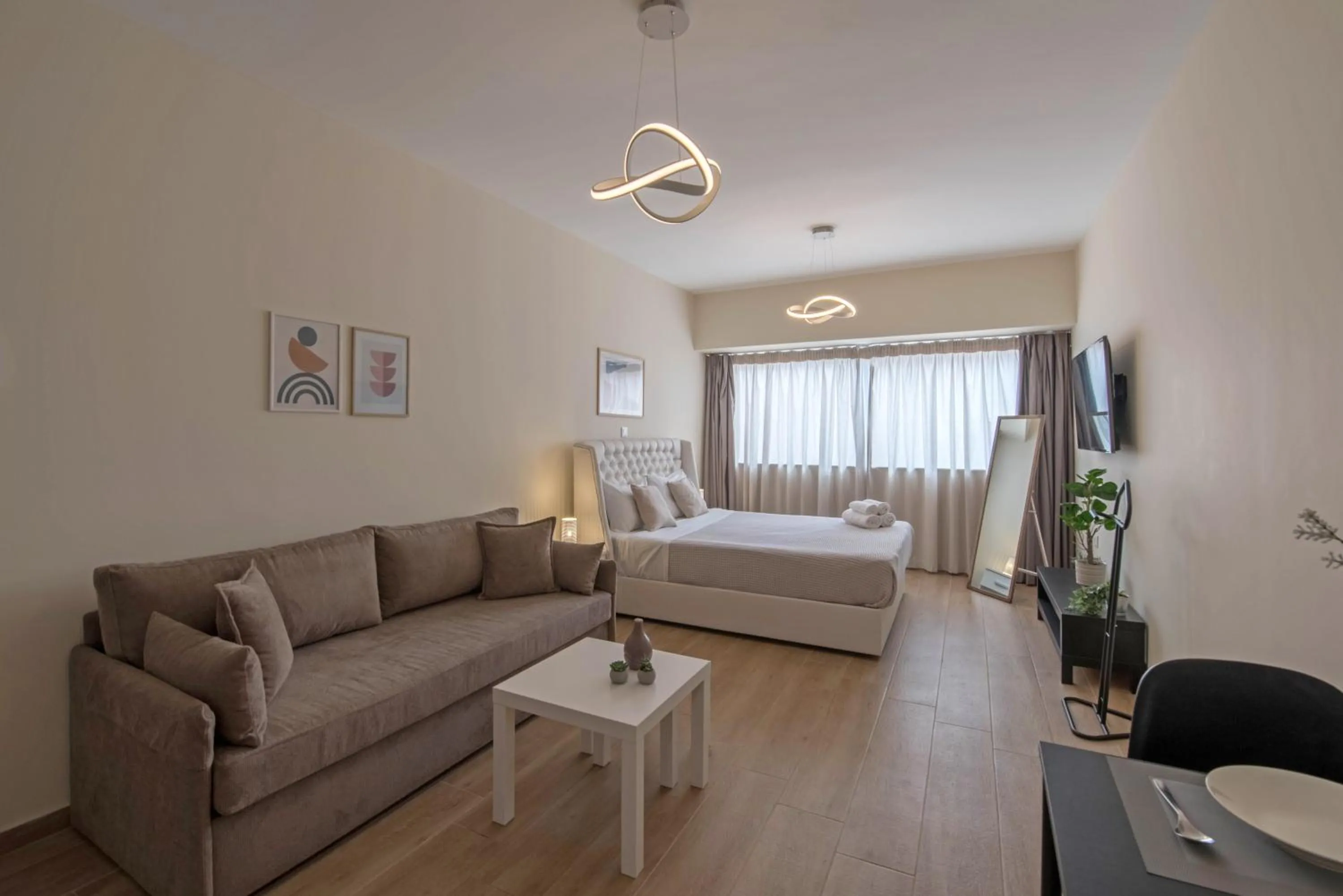 Bed in Amazing Apartments @ Aiolou Str.