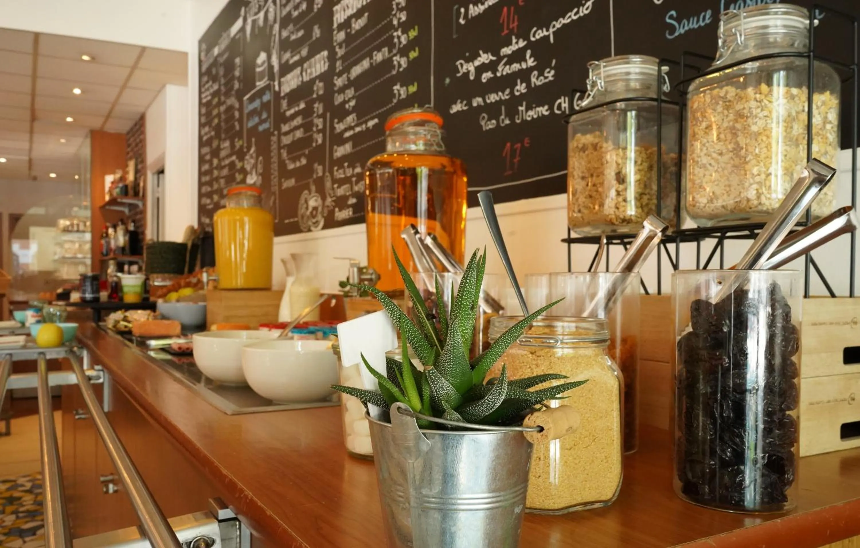 Buffet breakfast in ibis Lille Tourcoing Centre