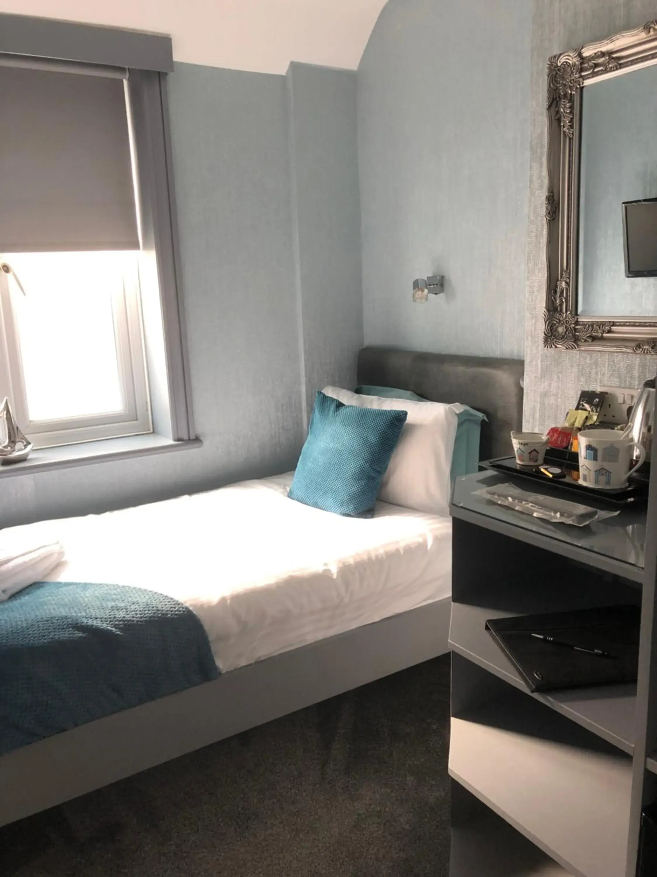 Small Single Room - No Private Parking in Swanage Haven Boutique Guest House Small Single Room - No Private Parking in Swanage Haven Boutique Guest House