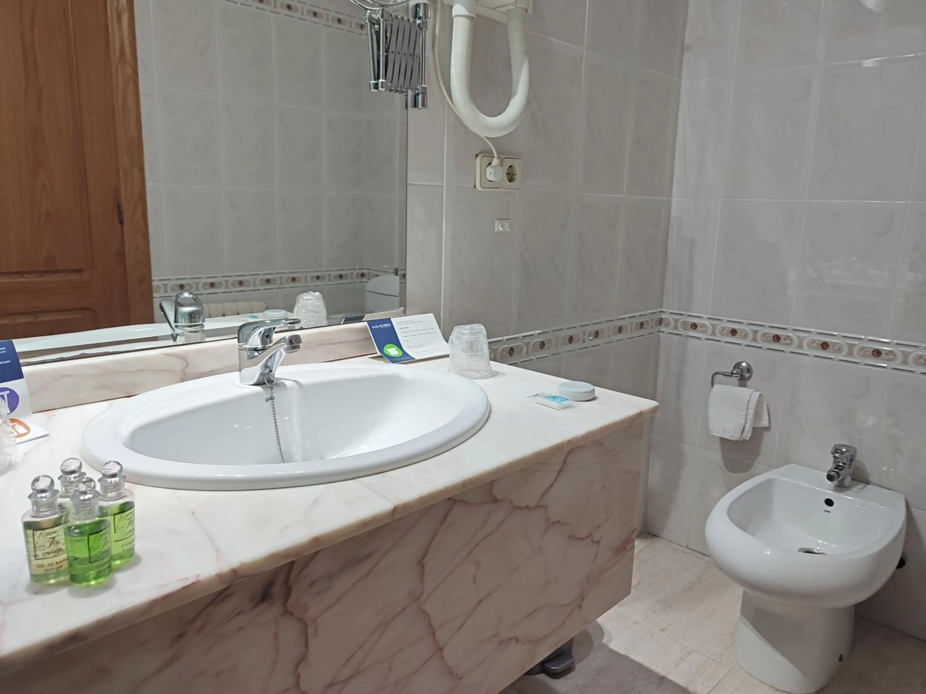 Toilet in Hotel Florida