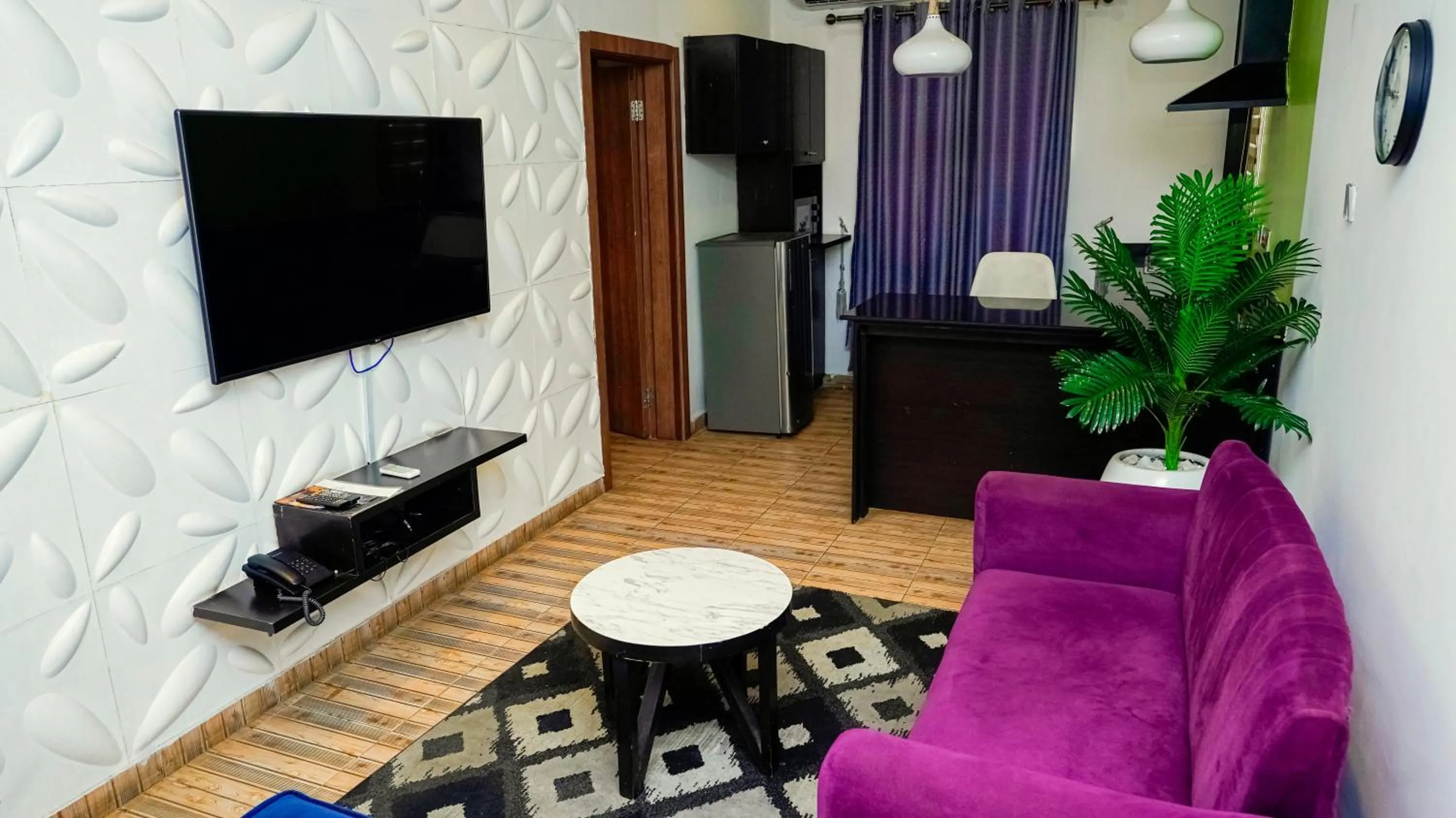 Living room in James Court Hotel & Luxury Apartments