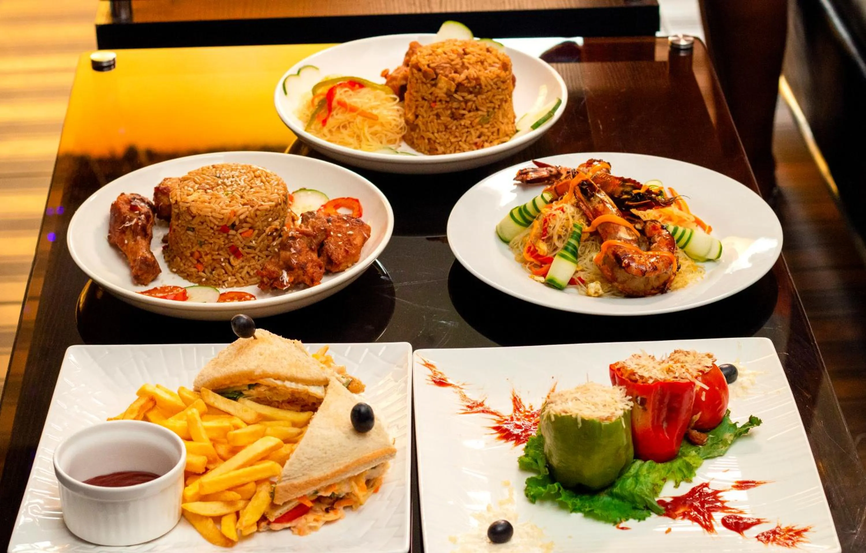 Restaurant/places to eat in James Court Hotel & Luxury Apartments