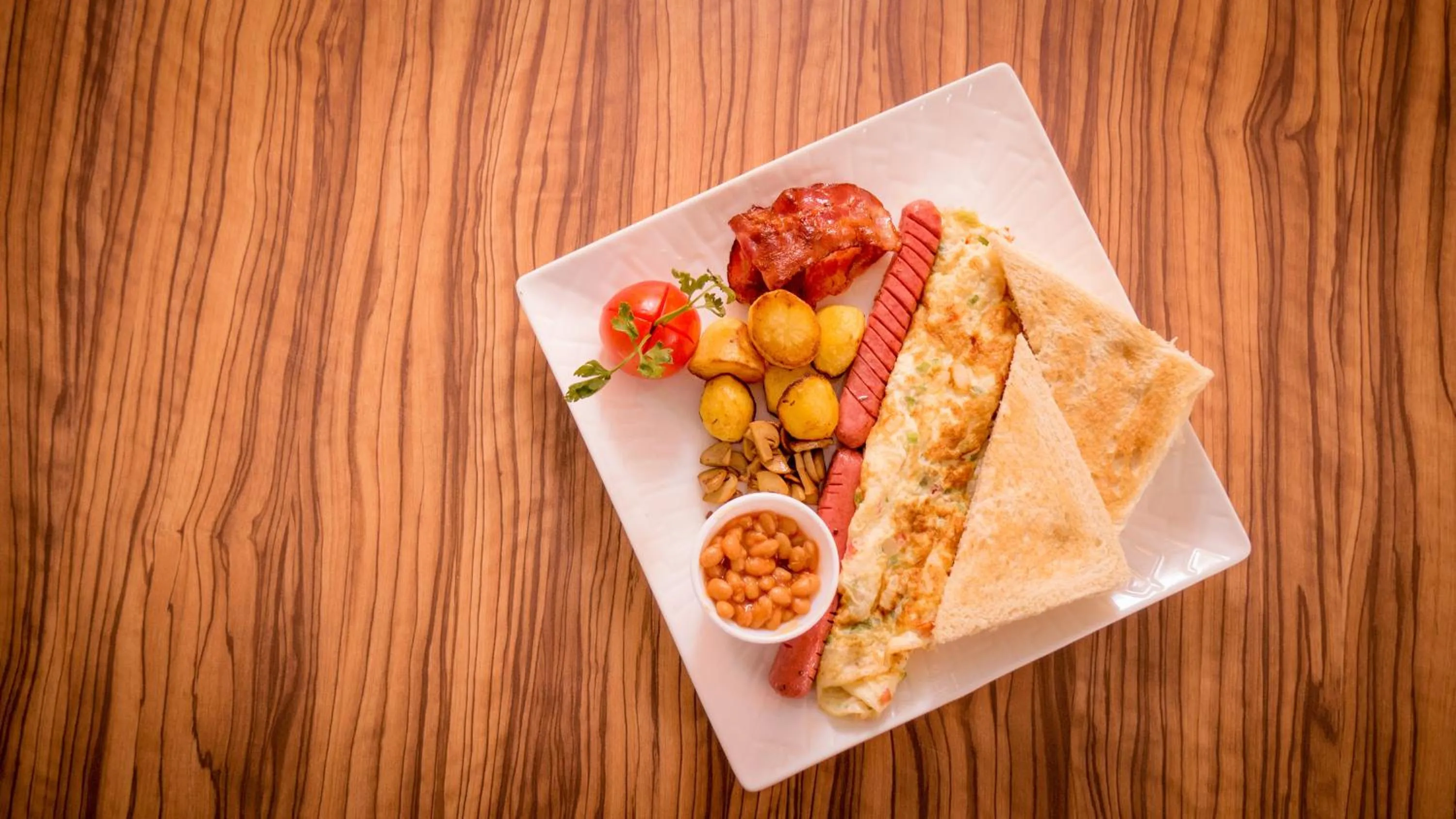 Restaurant/places to eat in James Court Hotel & Luxury Apartments