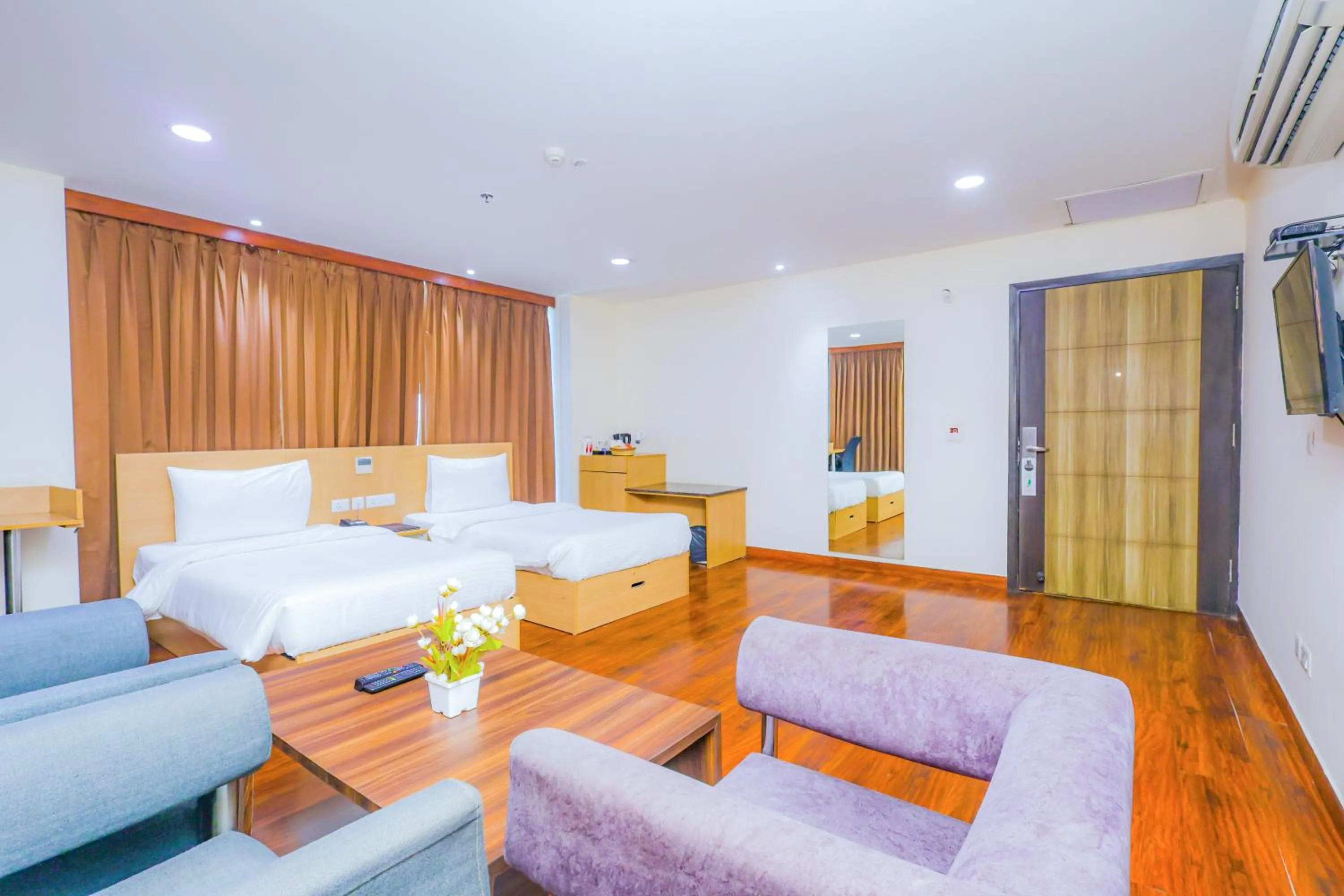 Bedroom, Bed in Hyphen Business Hotel