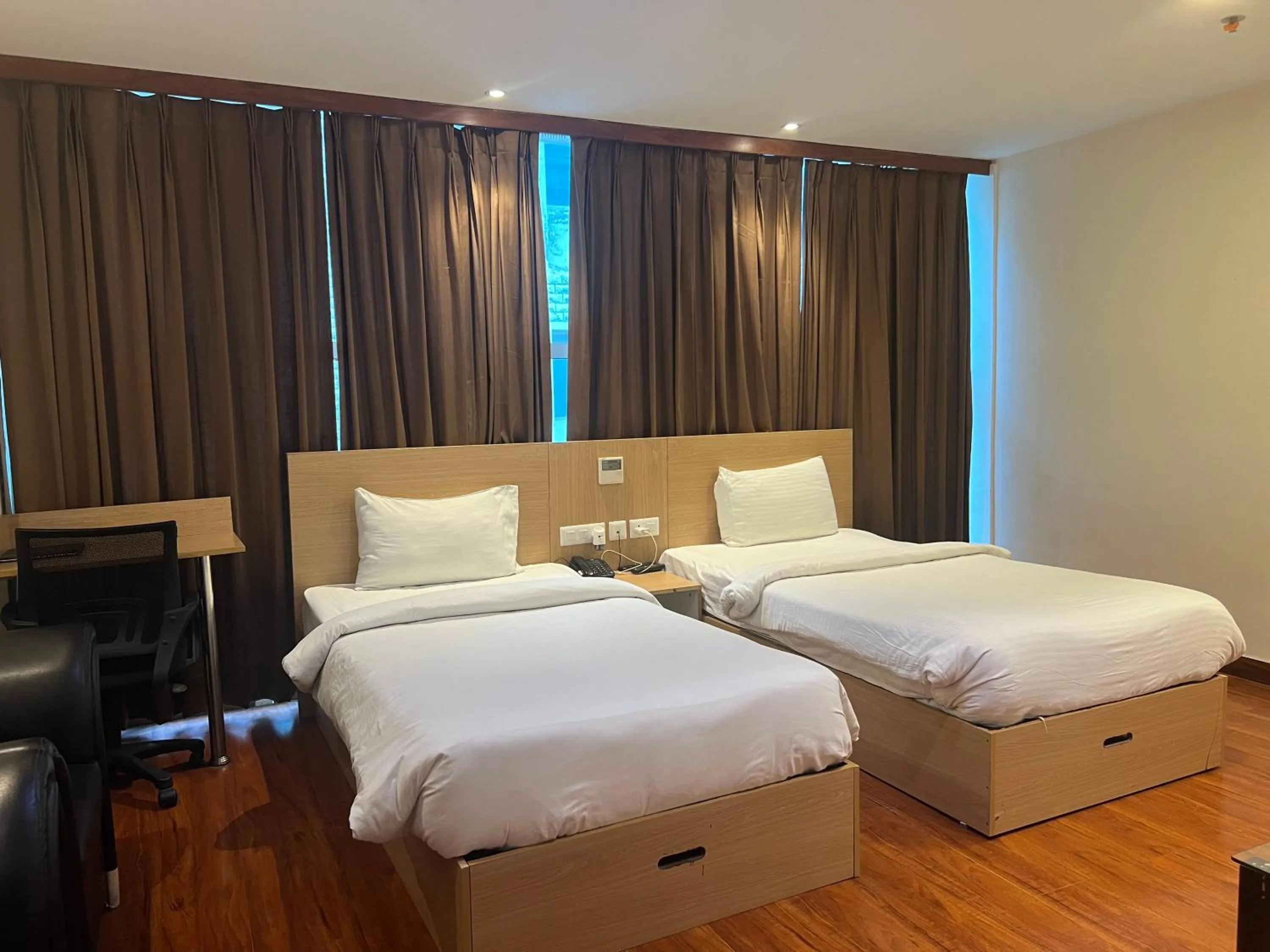 Bedroom, Bed in Hyphen Business Hotel