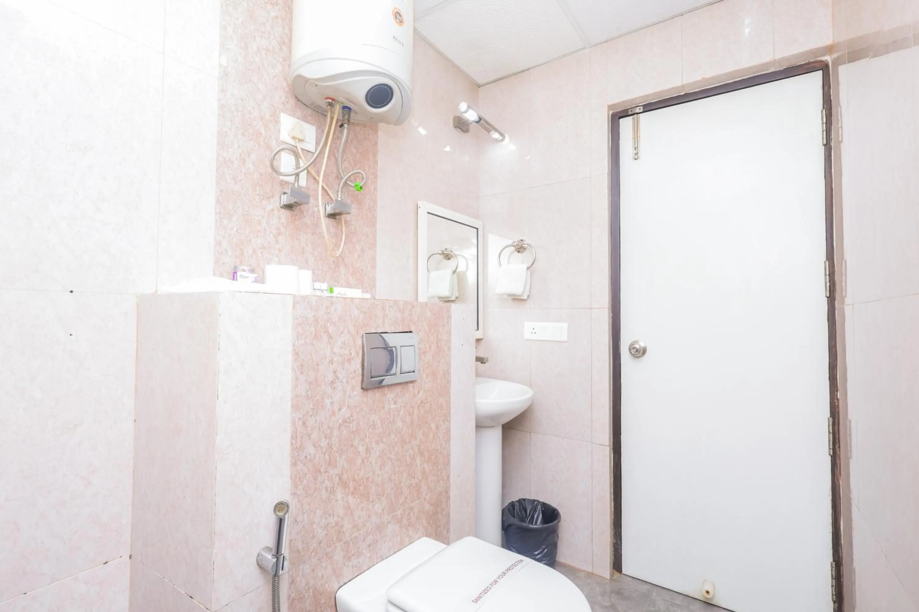 Bathroom in Hyphen Business Hotel