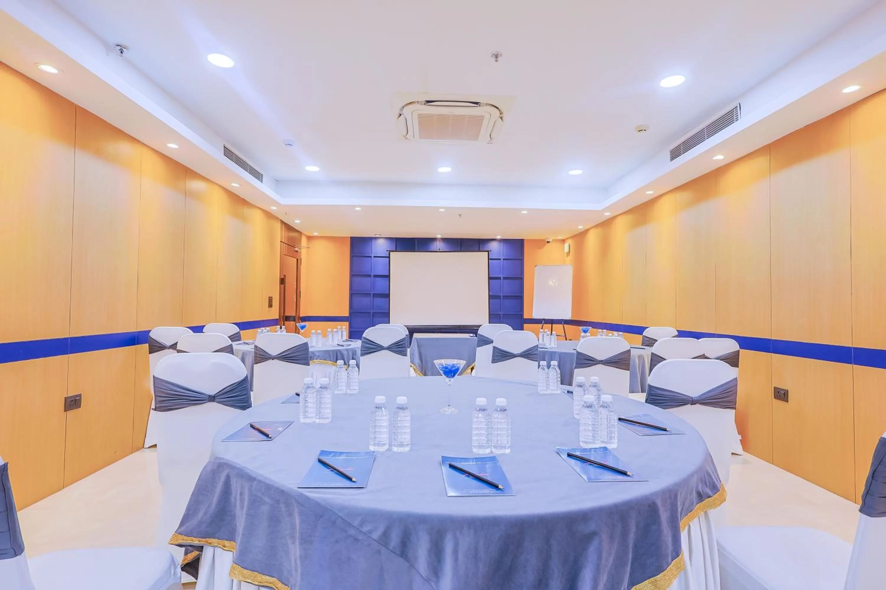Meeting/conference room in Hyphen Business Hotel