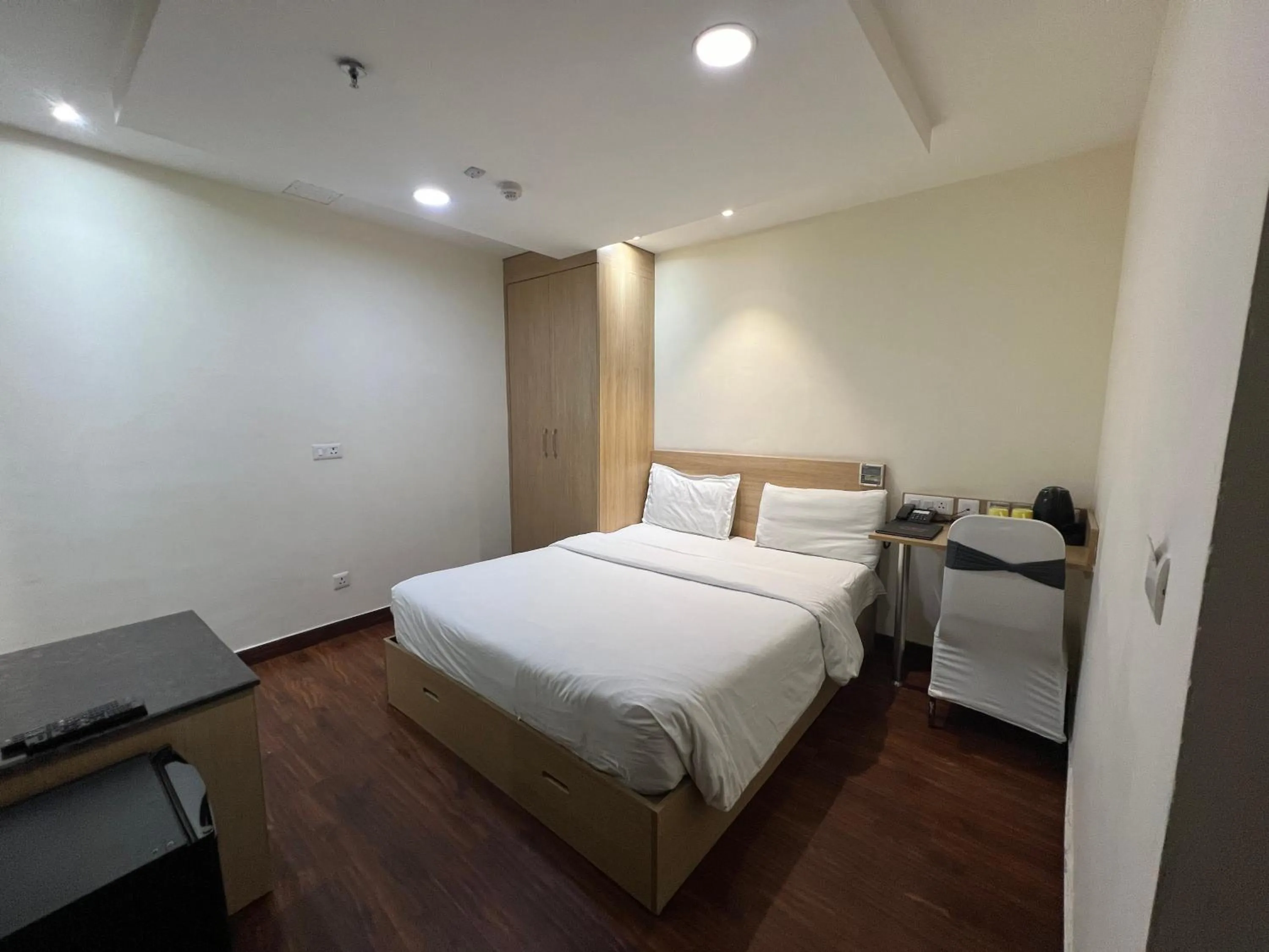 Photo of the whole room, Bed in Hyphen Business Hotel