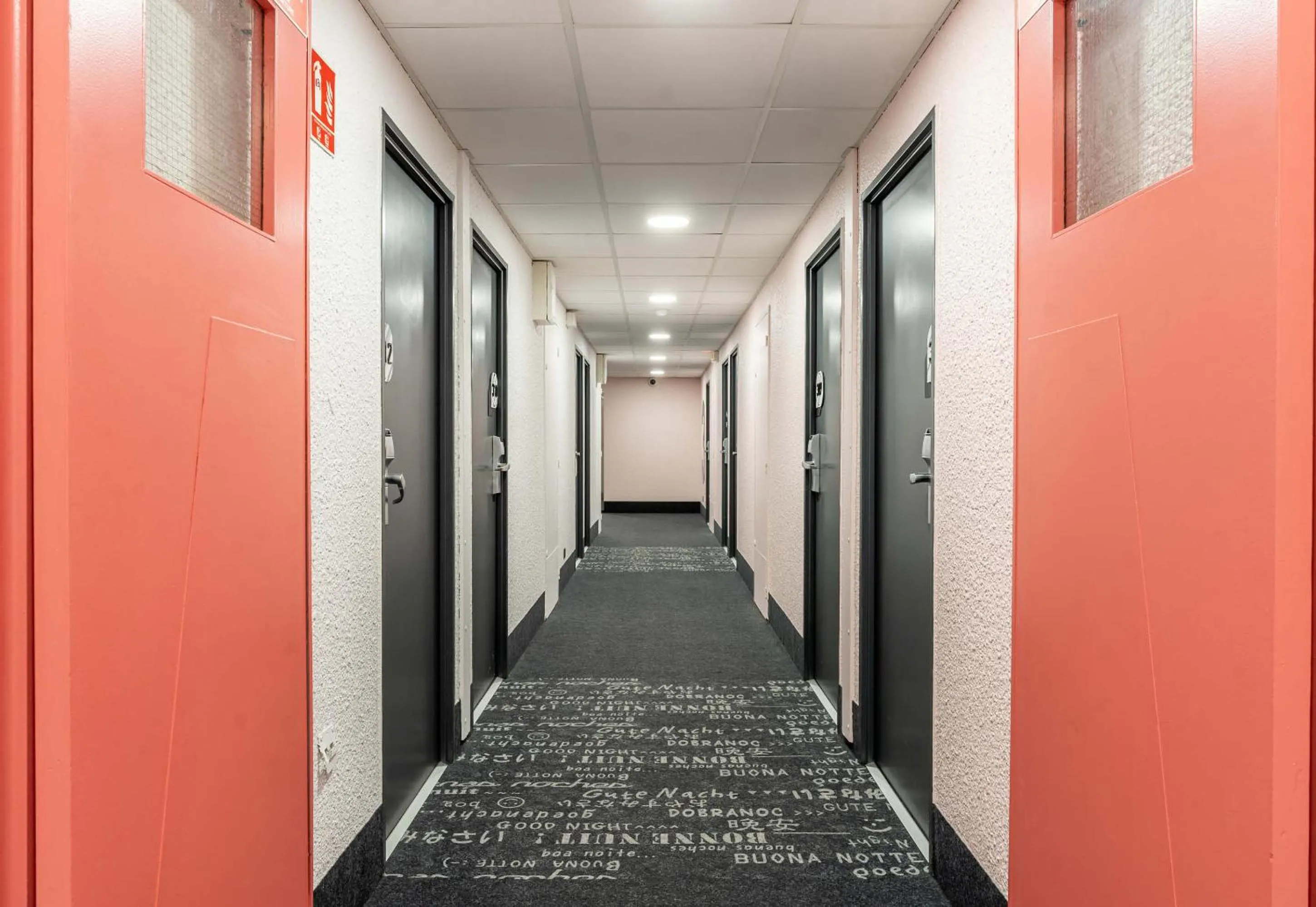 Decorative detail in B&B HOTEL Marseille Prado Parc des Expositions