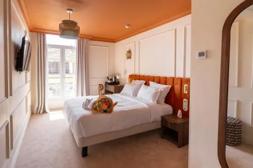Hotel Ambassador, completely renovated