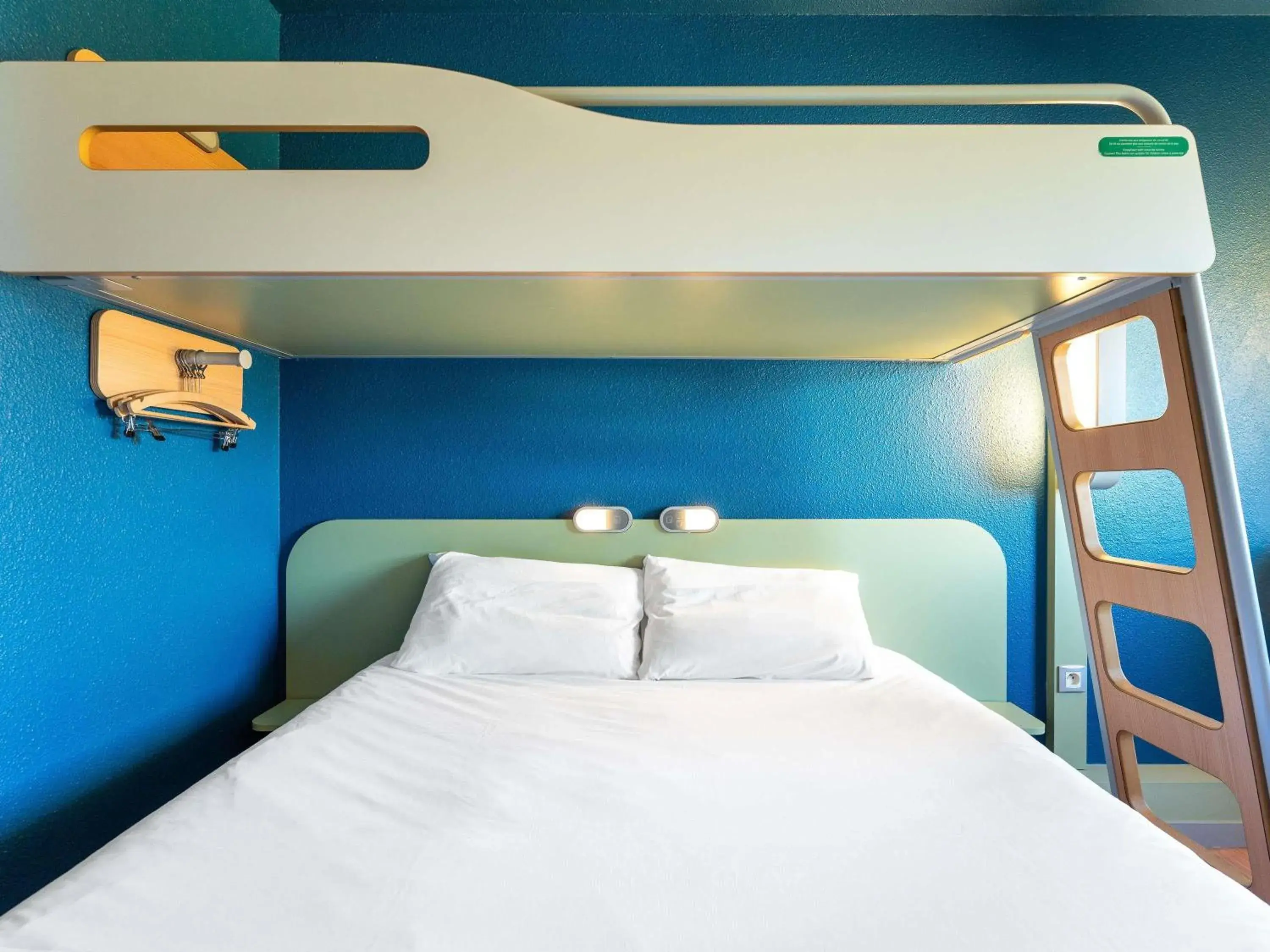 Property building, Bed in ibis budget Mâcon Nord Property building, Bed in ibis budget Mâcon Nord