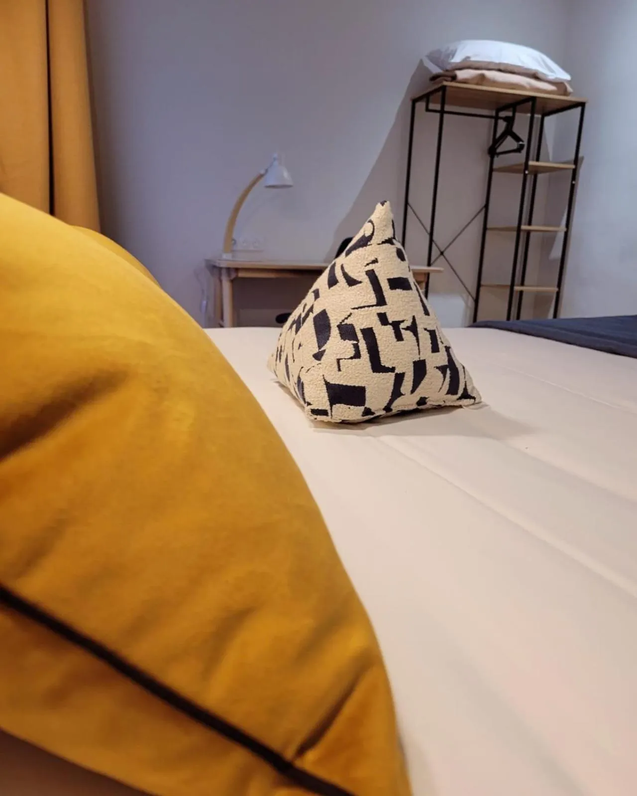 Bed in Hotelo Lyon Ainay