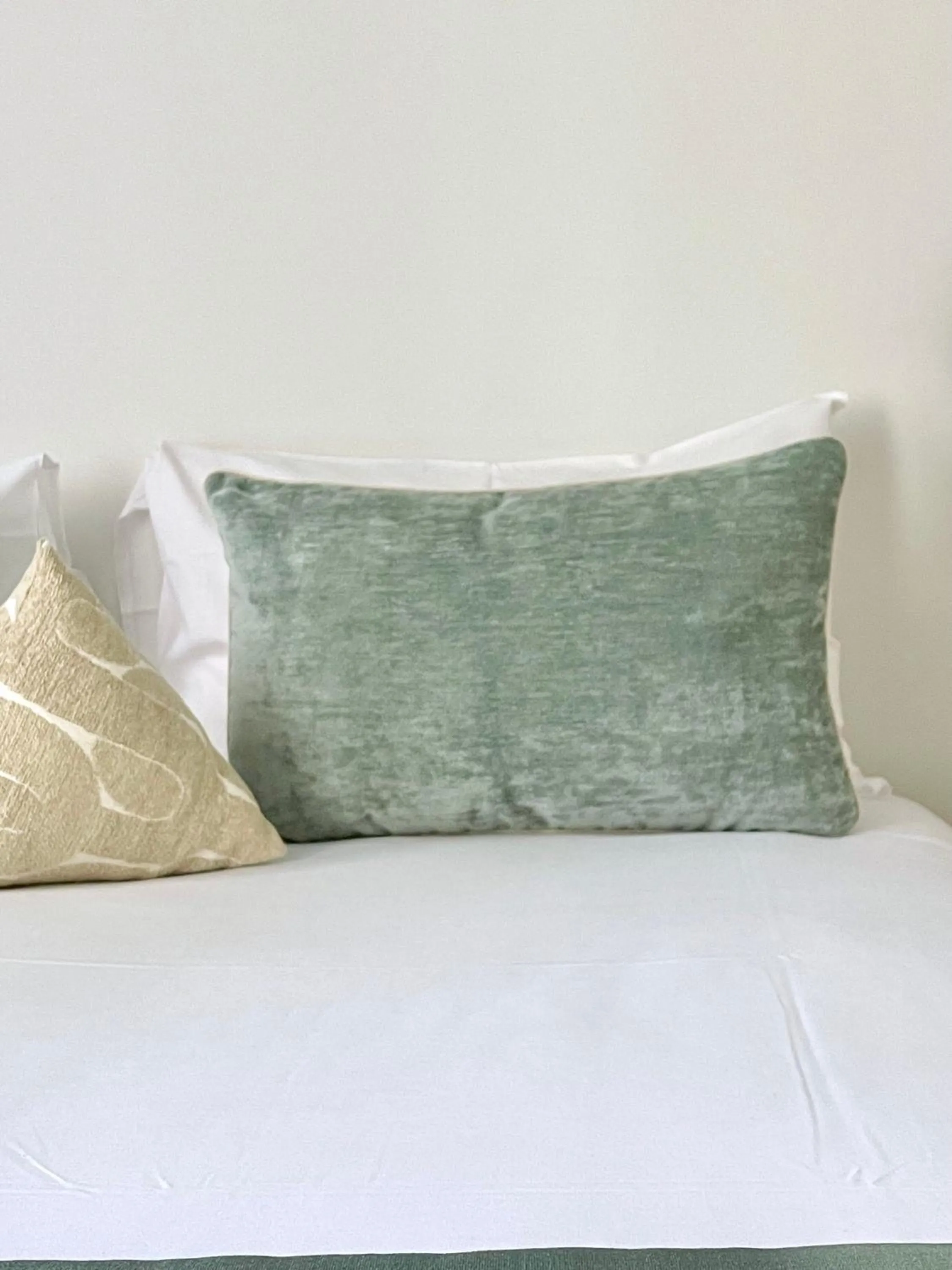 Bed in Hotelo Lyon Ainay