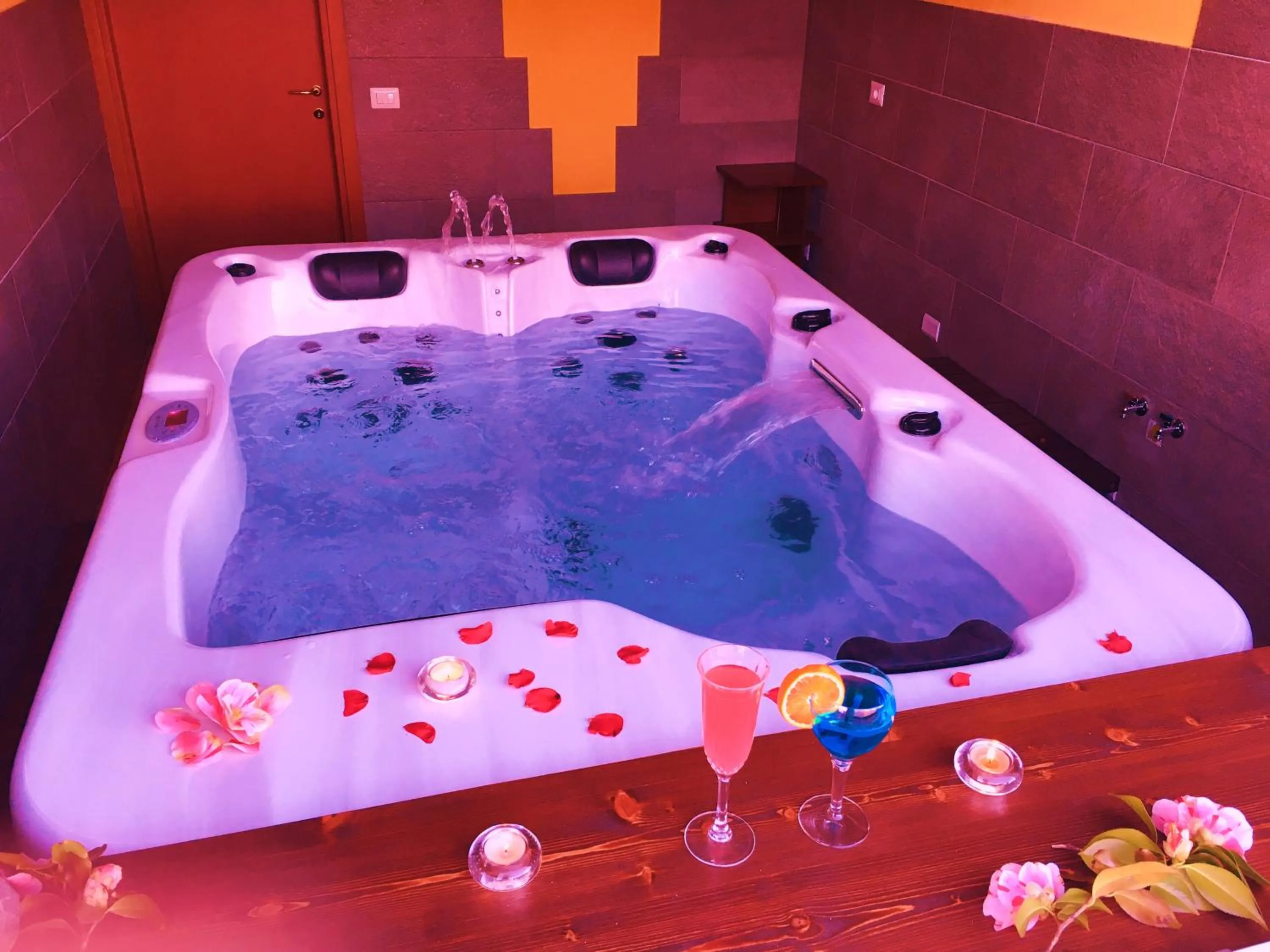 Hot Tub in Residence Le Azalee & SPA