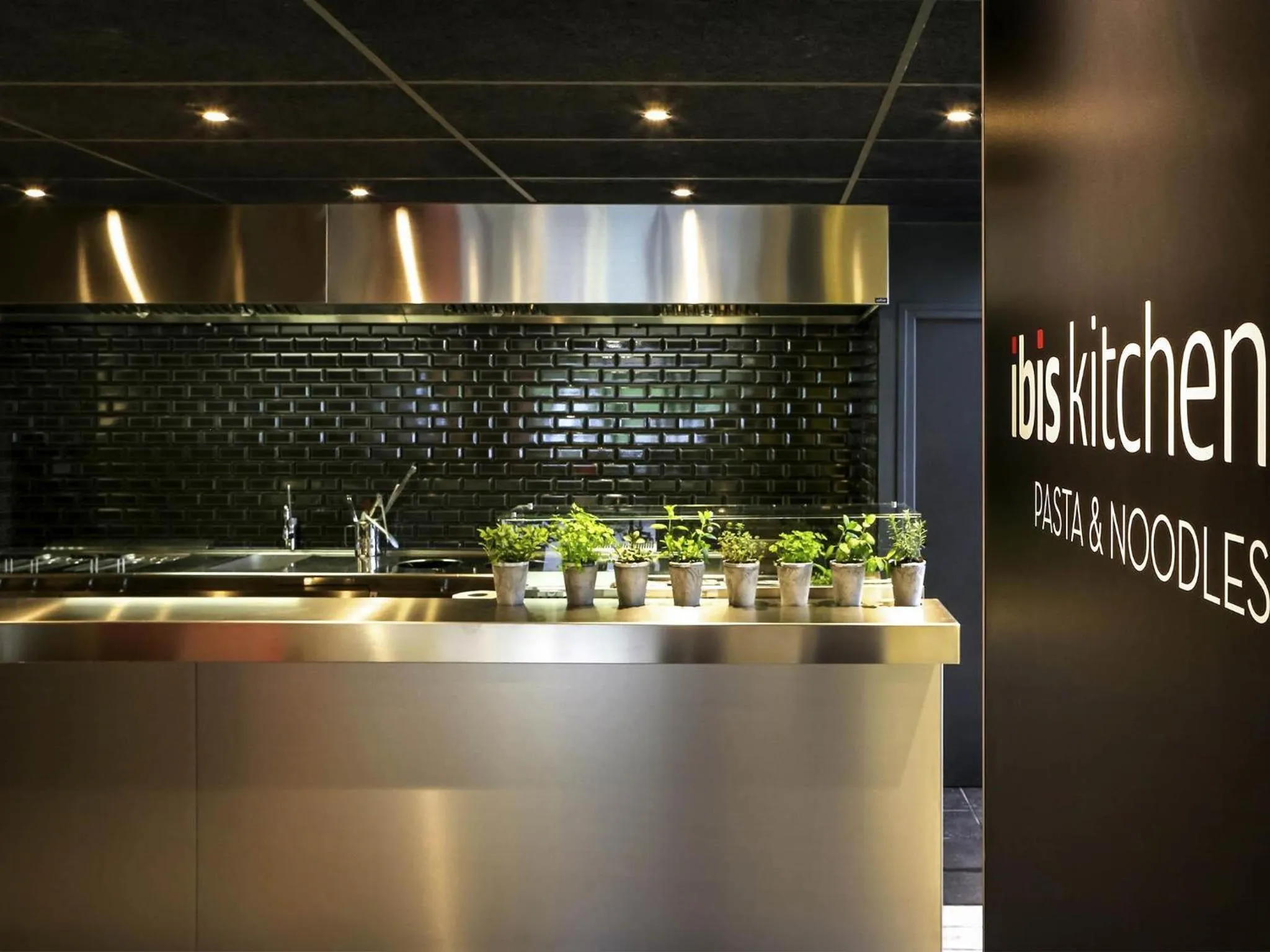 Restaurant/places to eat in ibis Aix en Provence