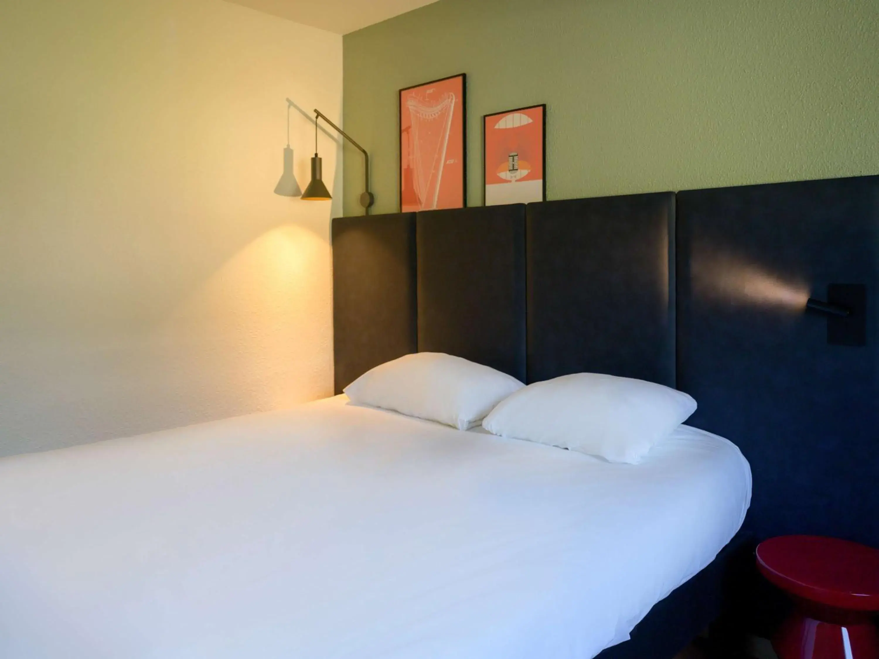 Bedroom, Bed in ibis Aix en Provence Bedroom, Bed in ibis Aix en Provence
