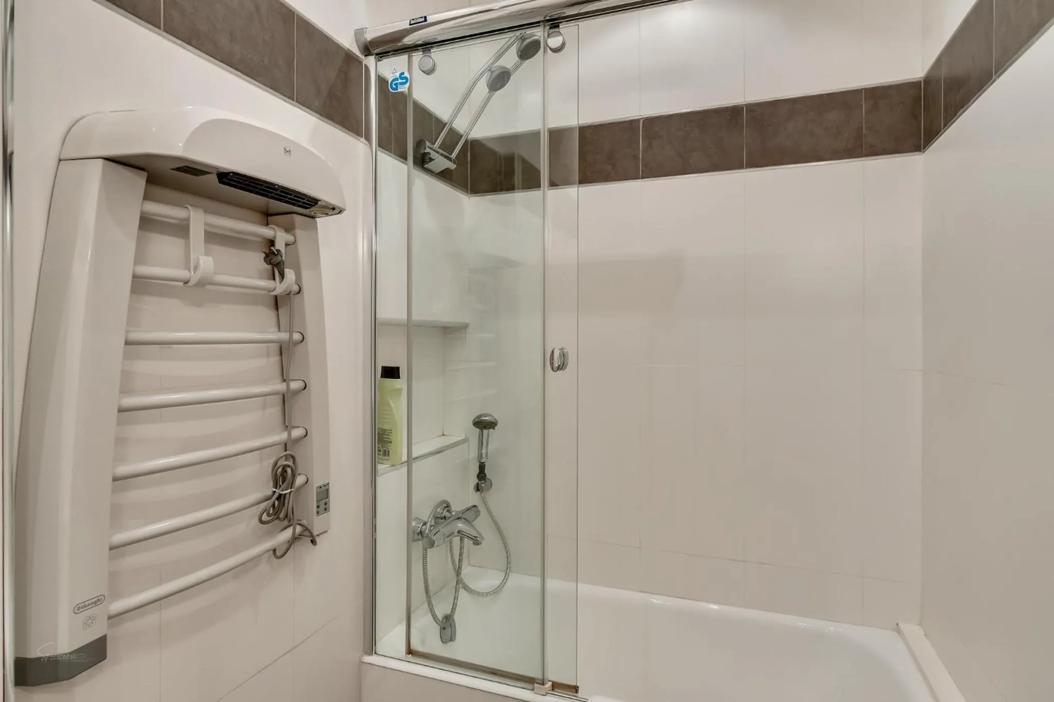 Shower in Denia Townhouse