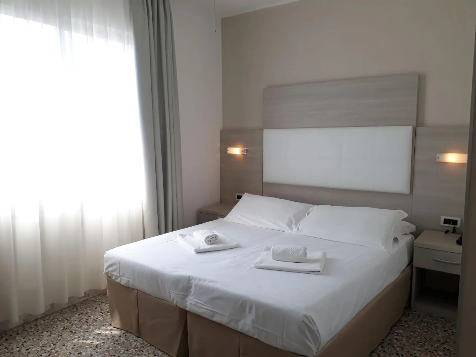 Bedroom, Bed in Hotel Atenea Golden Star