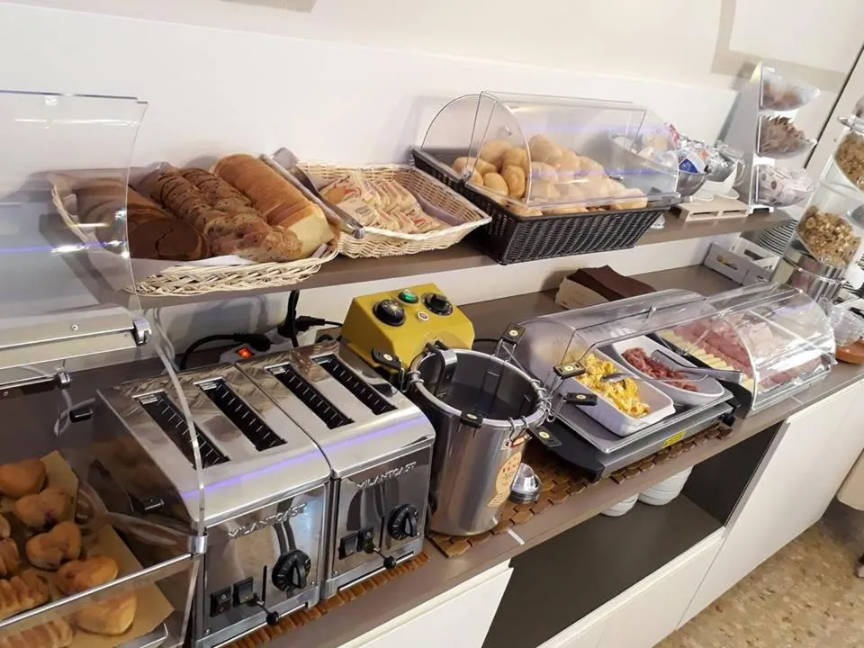 Food in Hotel Atenea Golden Star