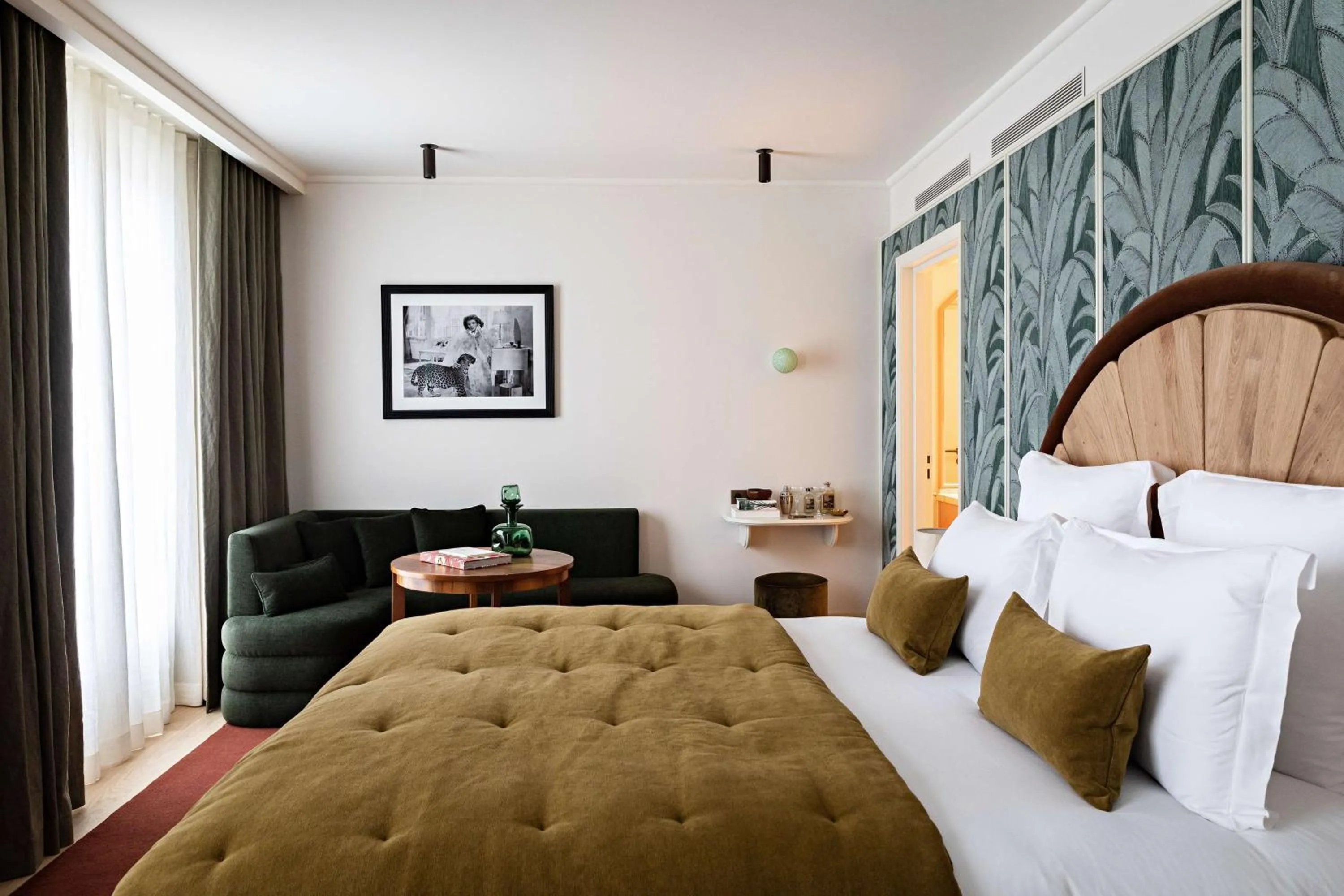 Bedroom, Bed in Hotel Florida Paris