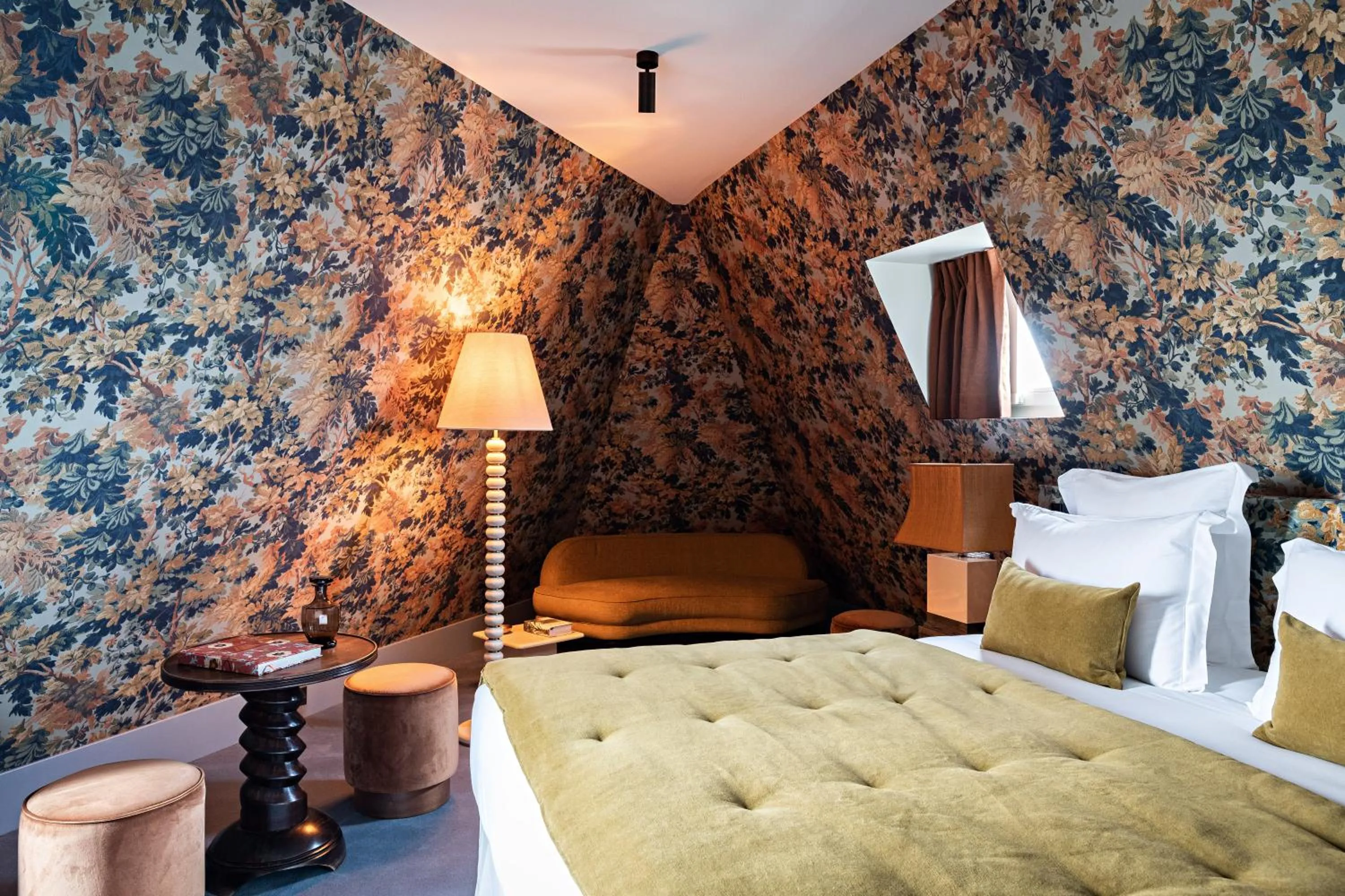 Bed in Hotel Florida Paris