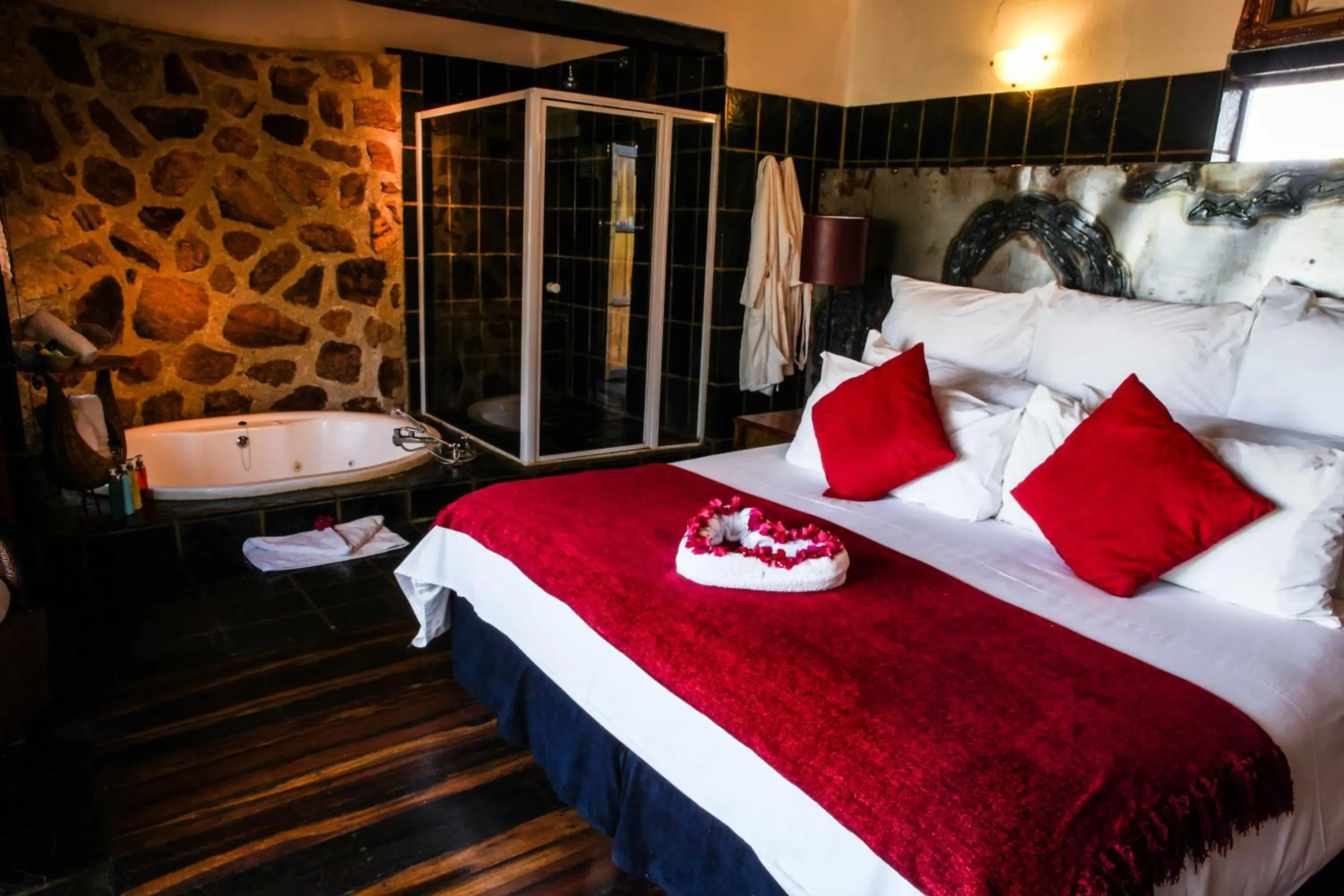 Bedroom, Bed in Kedar Heritage Lodge, Conference Centre & Spa Bedroom, Bed in Kedar Heritage Lodge, Conference Centre & Spa