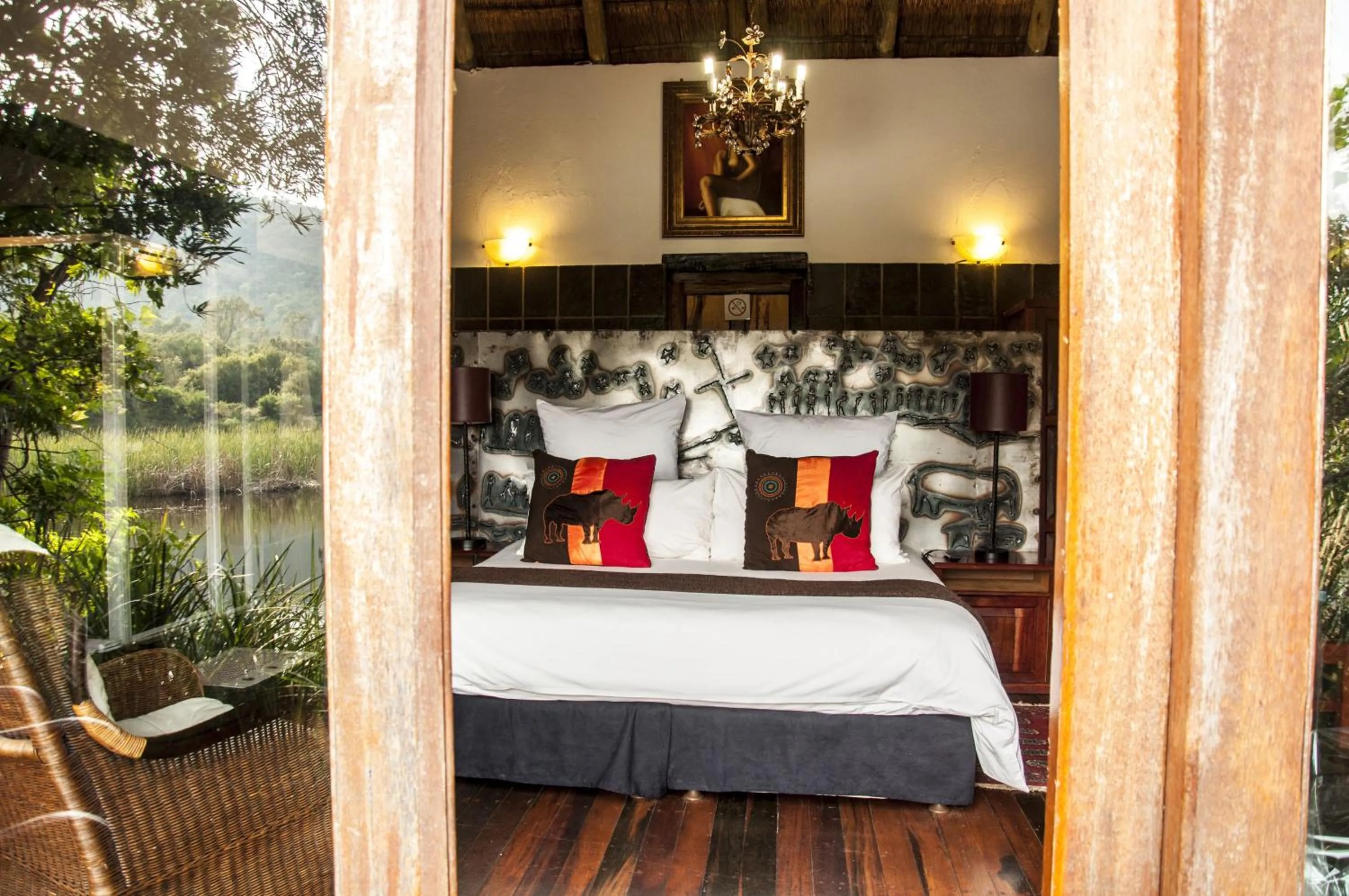 Bedroom, Bed in Kedar Heritage Lodge, Conference Centre & Spa