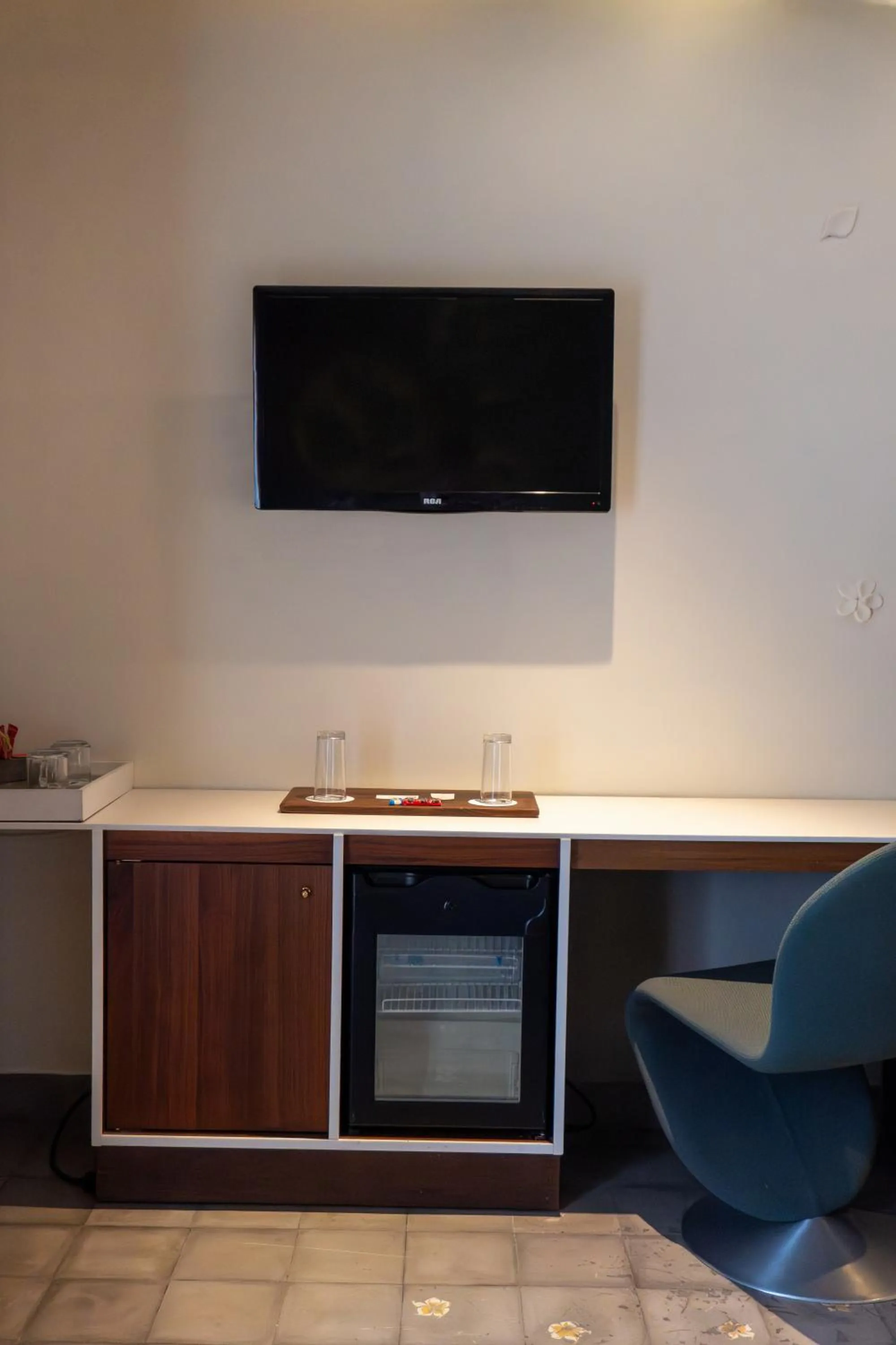 Flor de Mayo Hotel & Restaurant