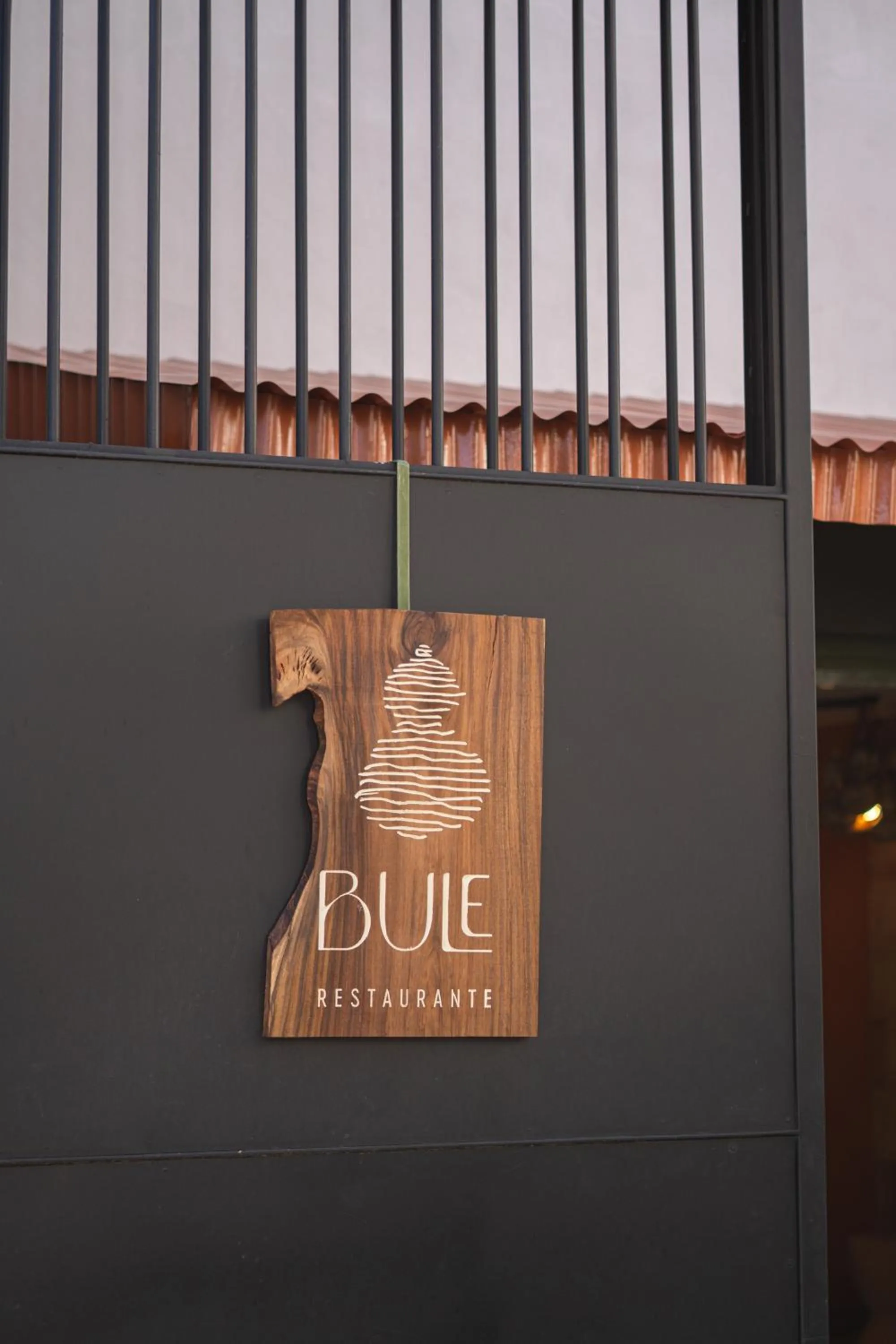 Flor de Mayo Hotel & Restaurant