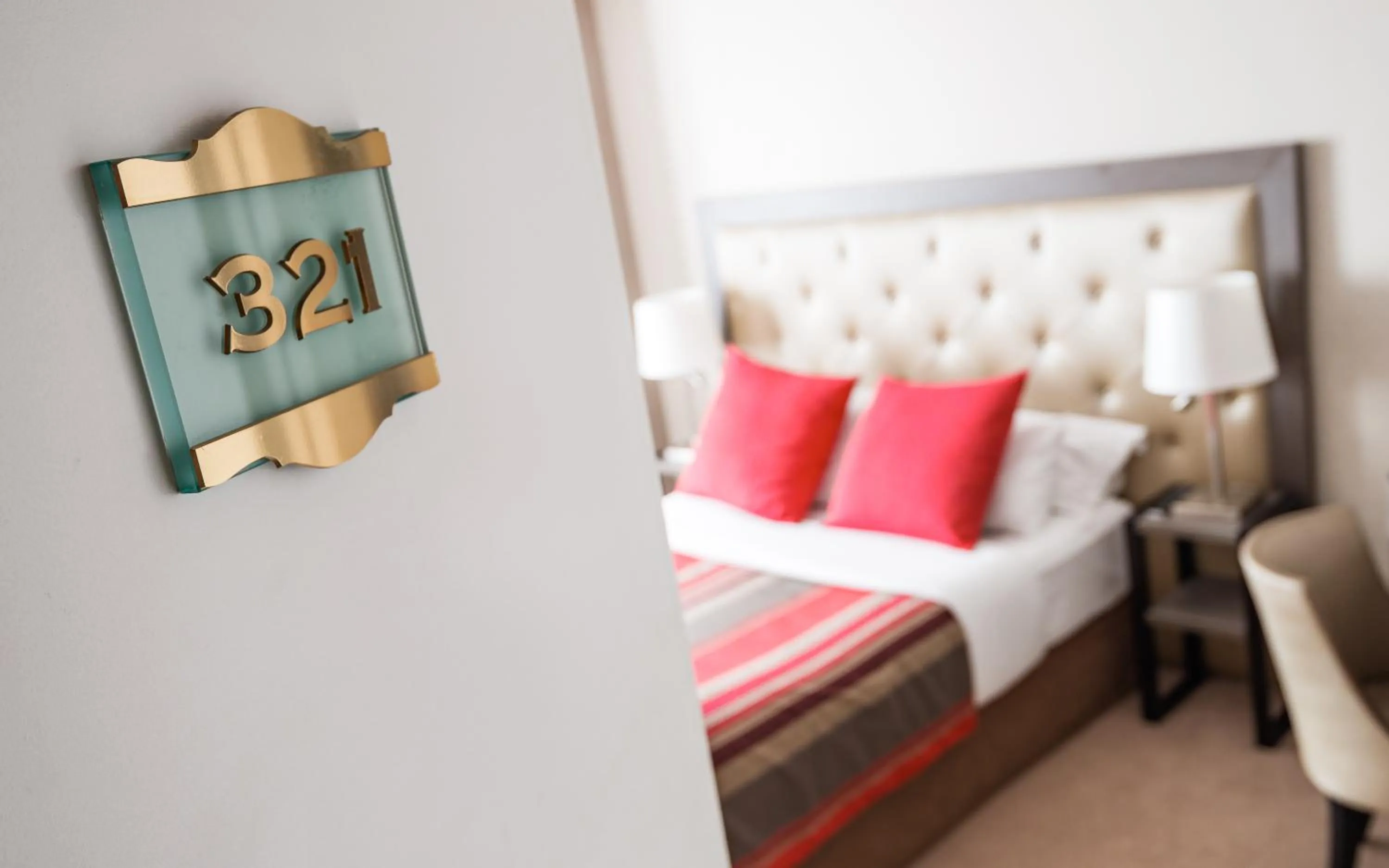 Decorative detail, Bed in Eiffel Kennedy