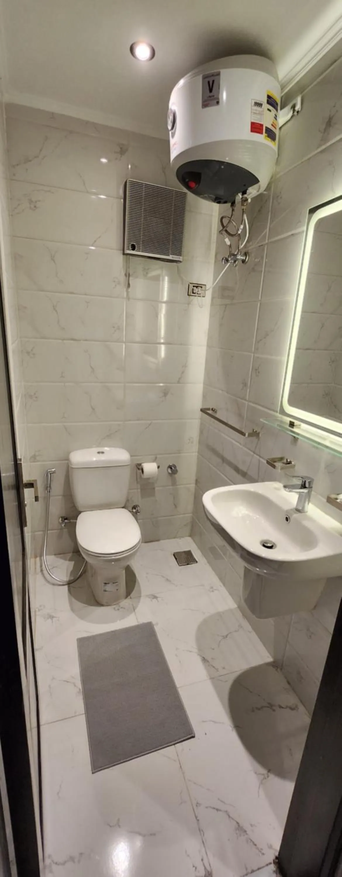 Toilet in Helio Cairo Hotel