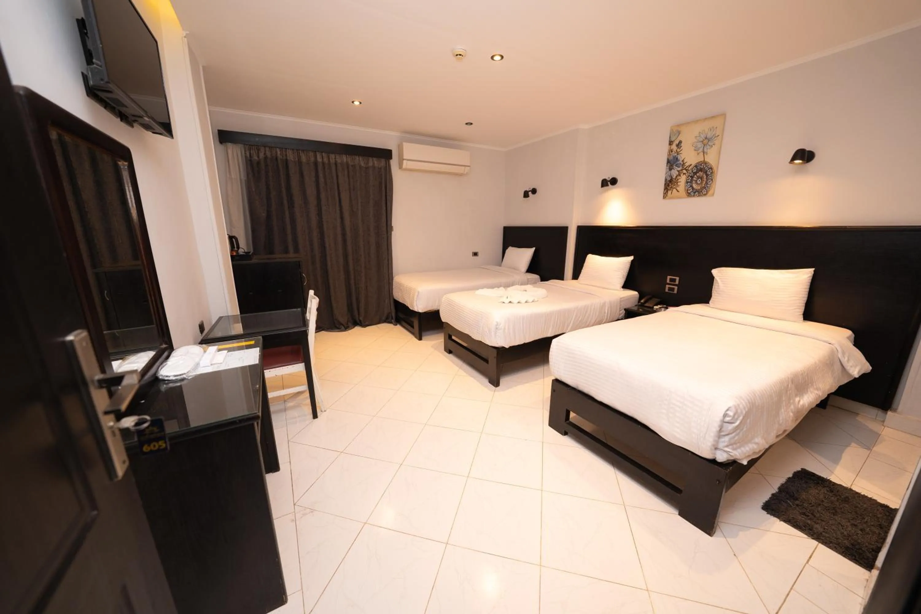 Bedroom, Bed in Helio Cairo Hotel