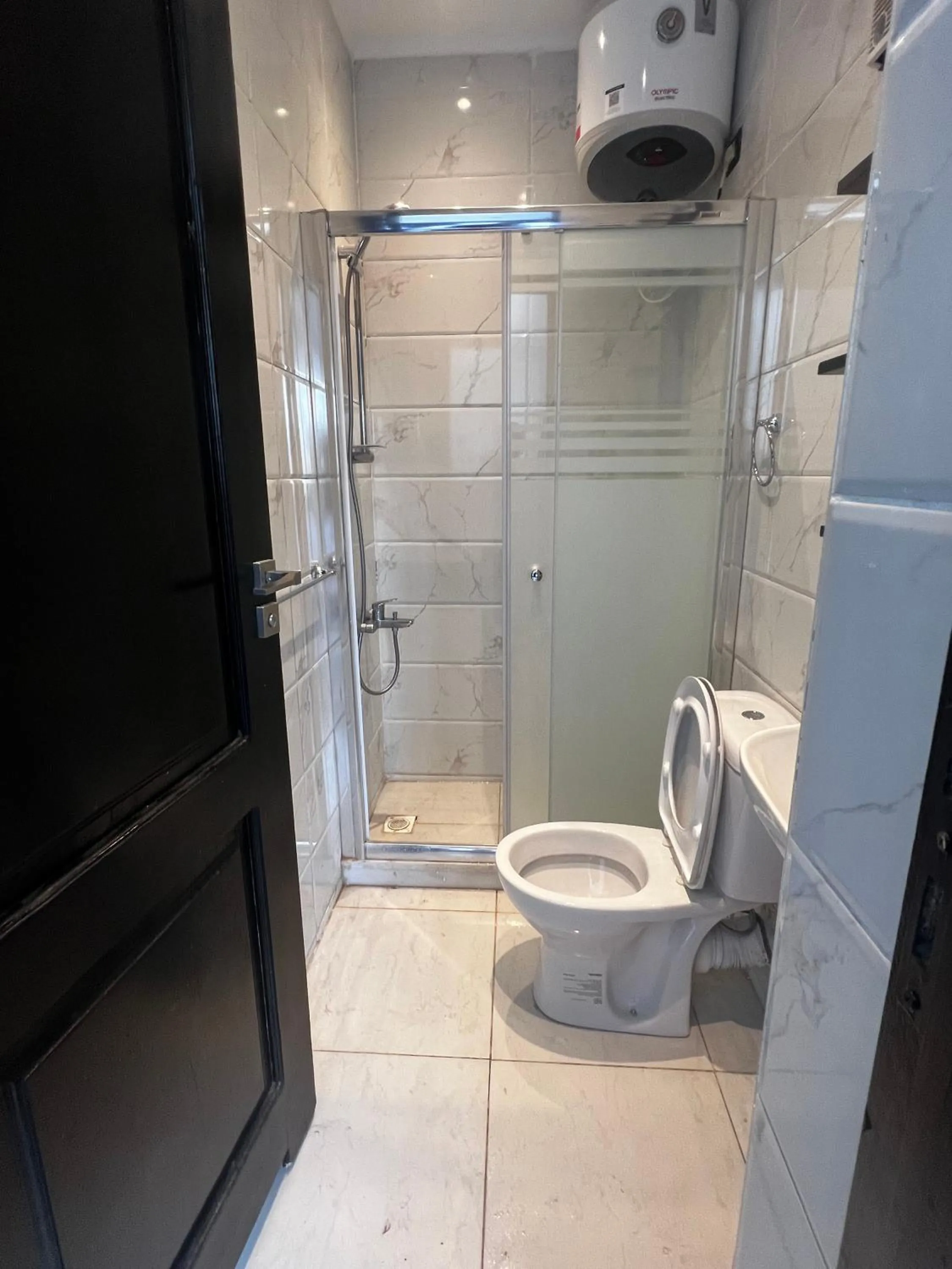 Shower in Helio Cairo Hotel