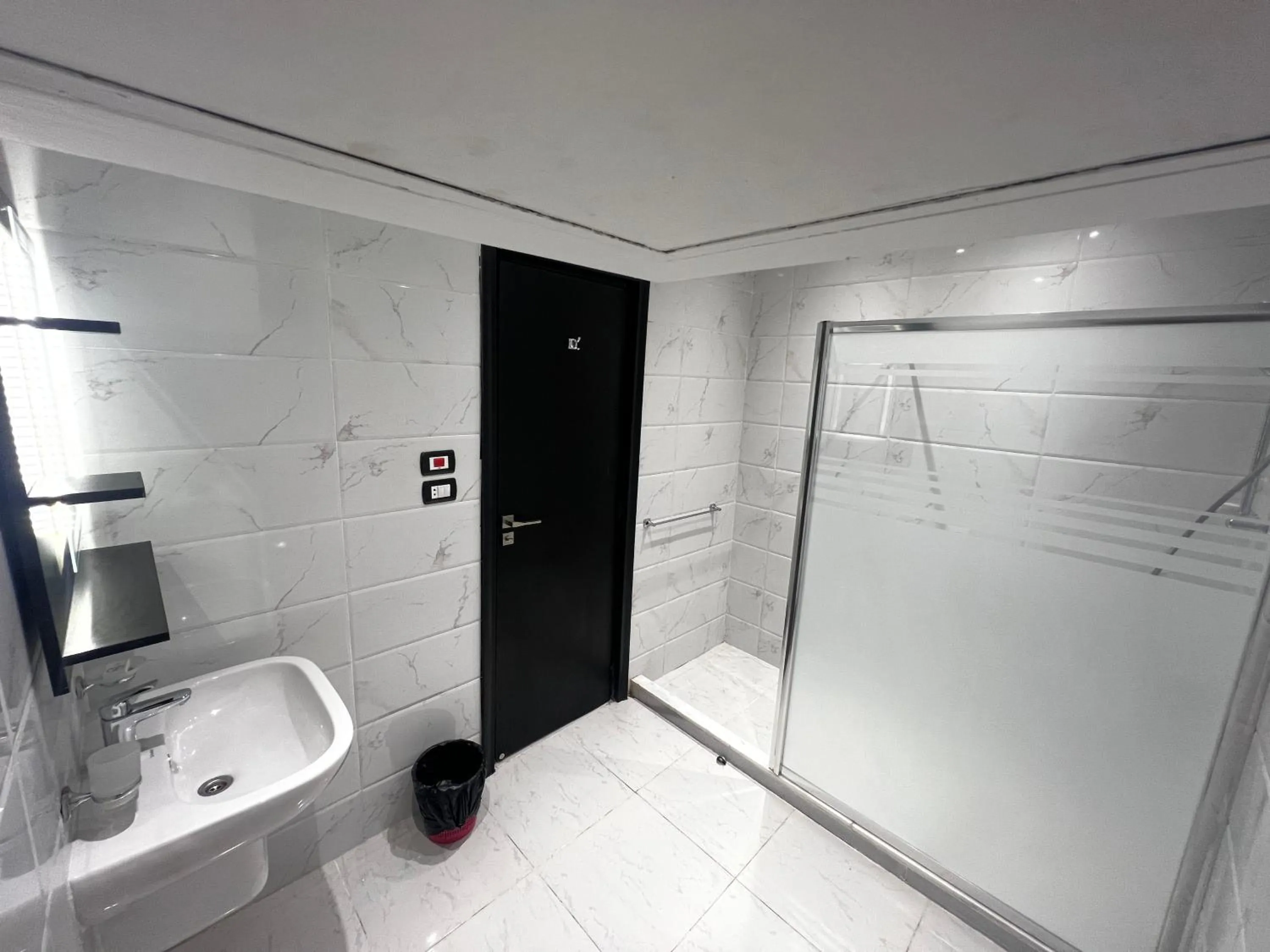 Shower in Helio Cairo Hotel