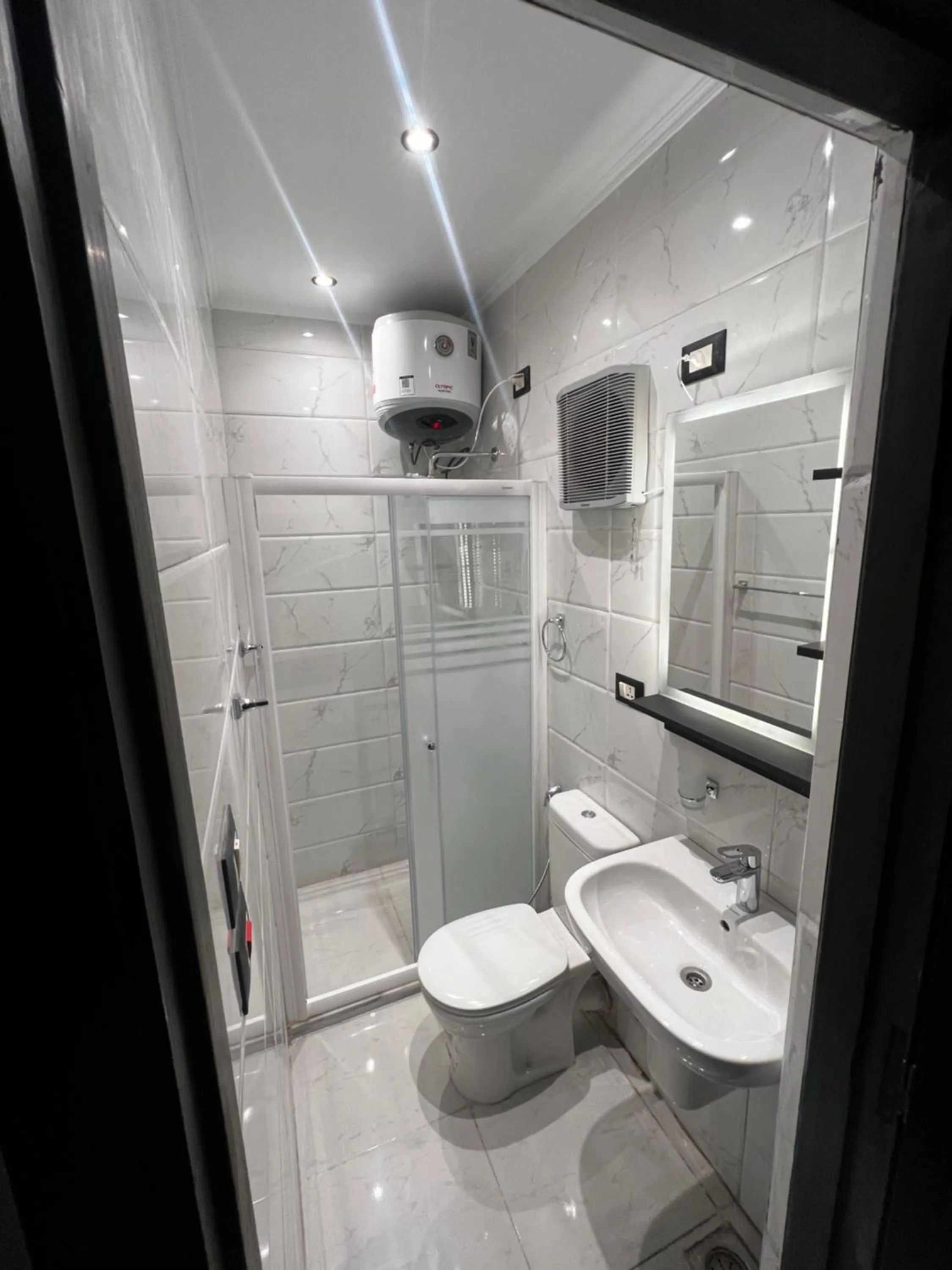 Shower in Helio Cairo Hotel