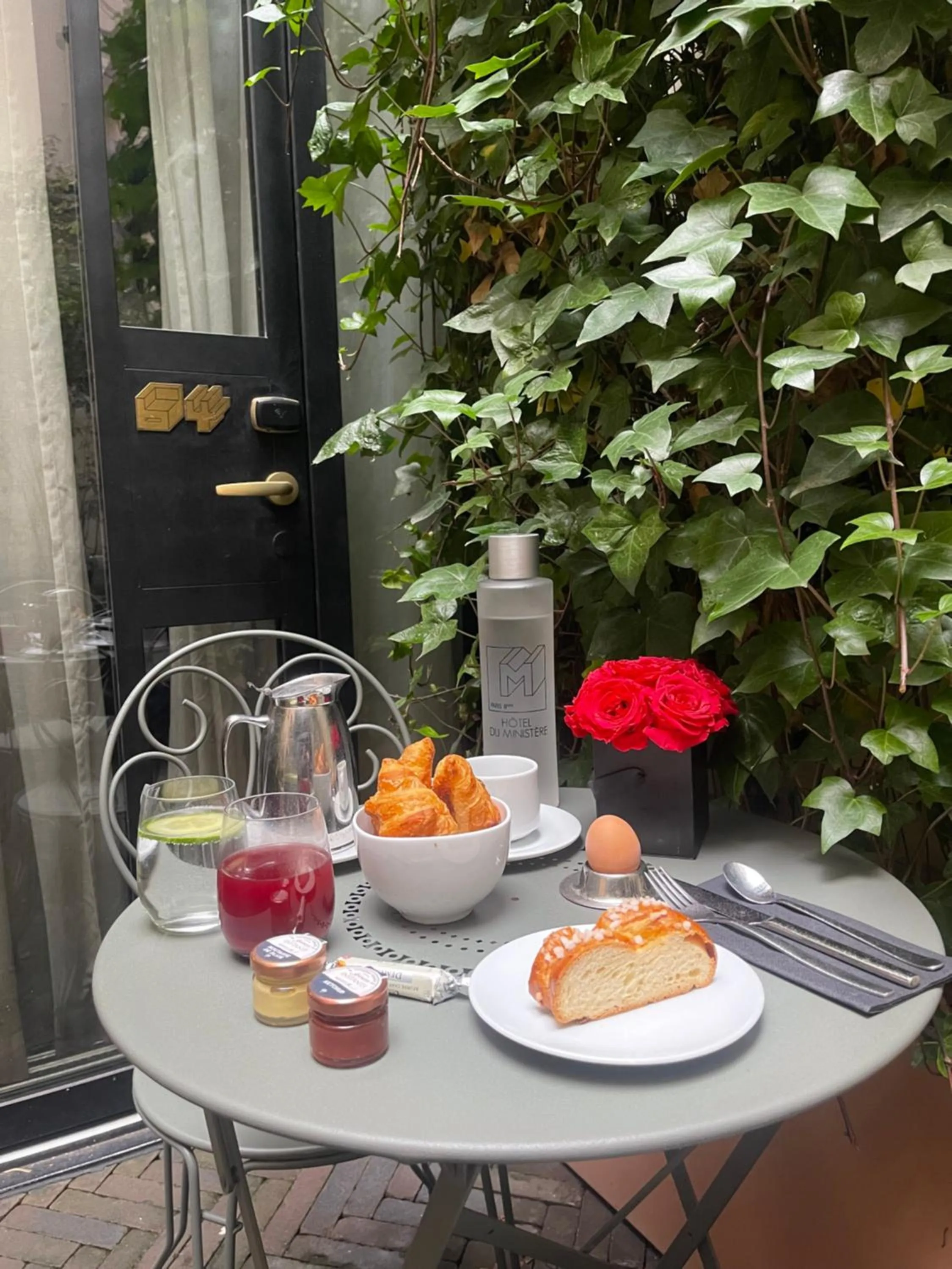 Food in Hôtel du Ministère